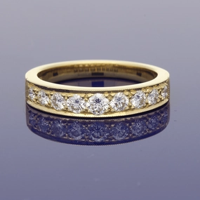 18ct Yellow Gold Graduated Diamond Half Eternity Ring