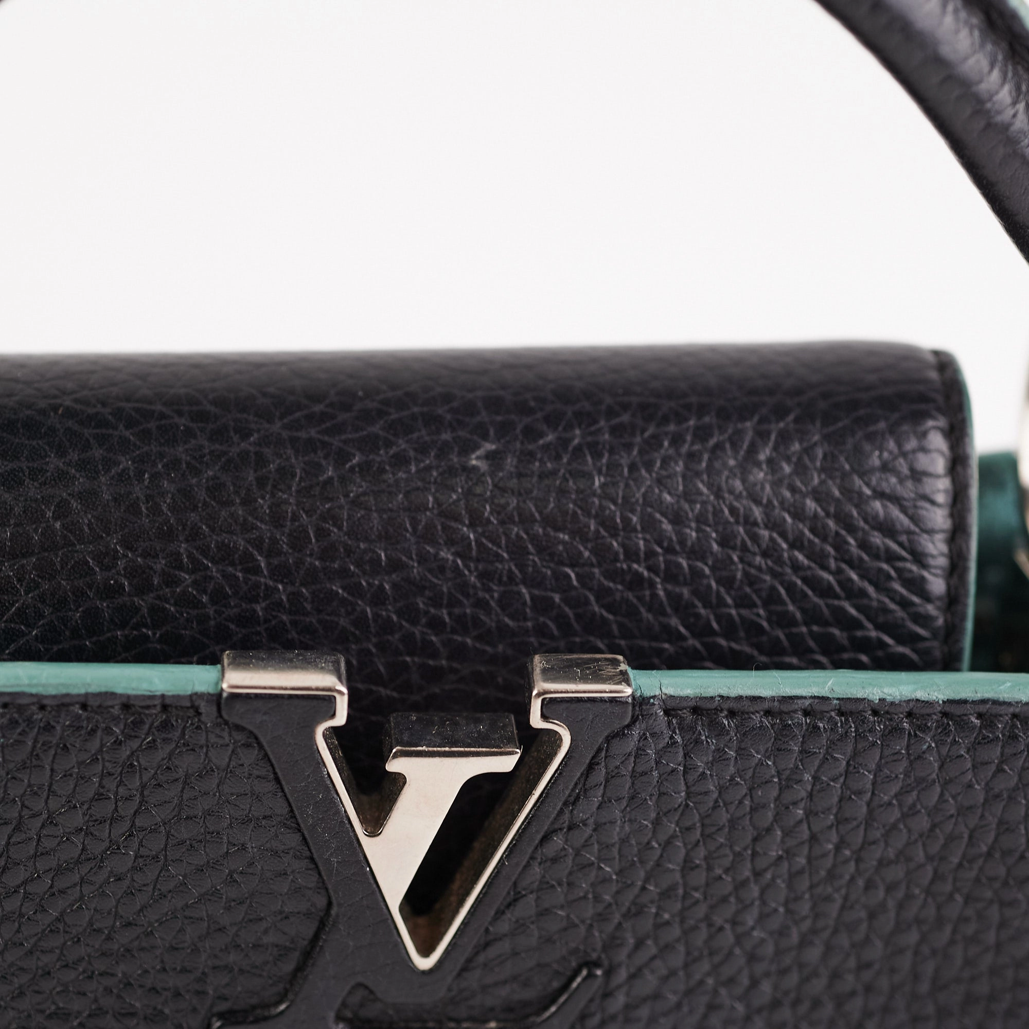 19/7- Louis Vuitton Capucines BB Taurillon Black
