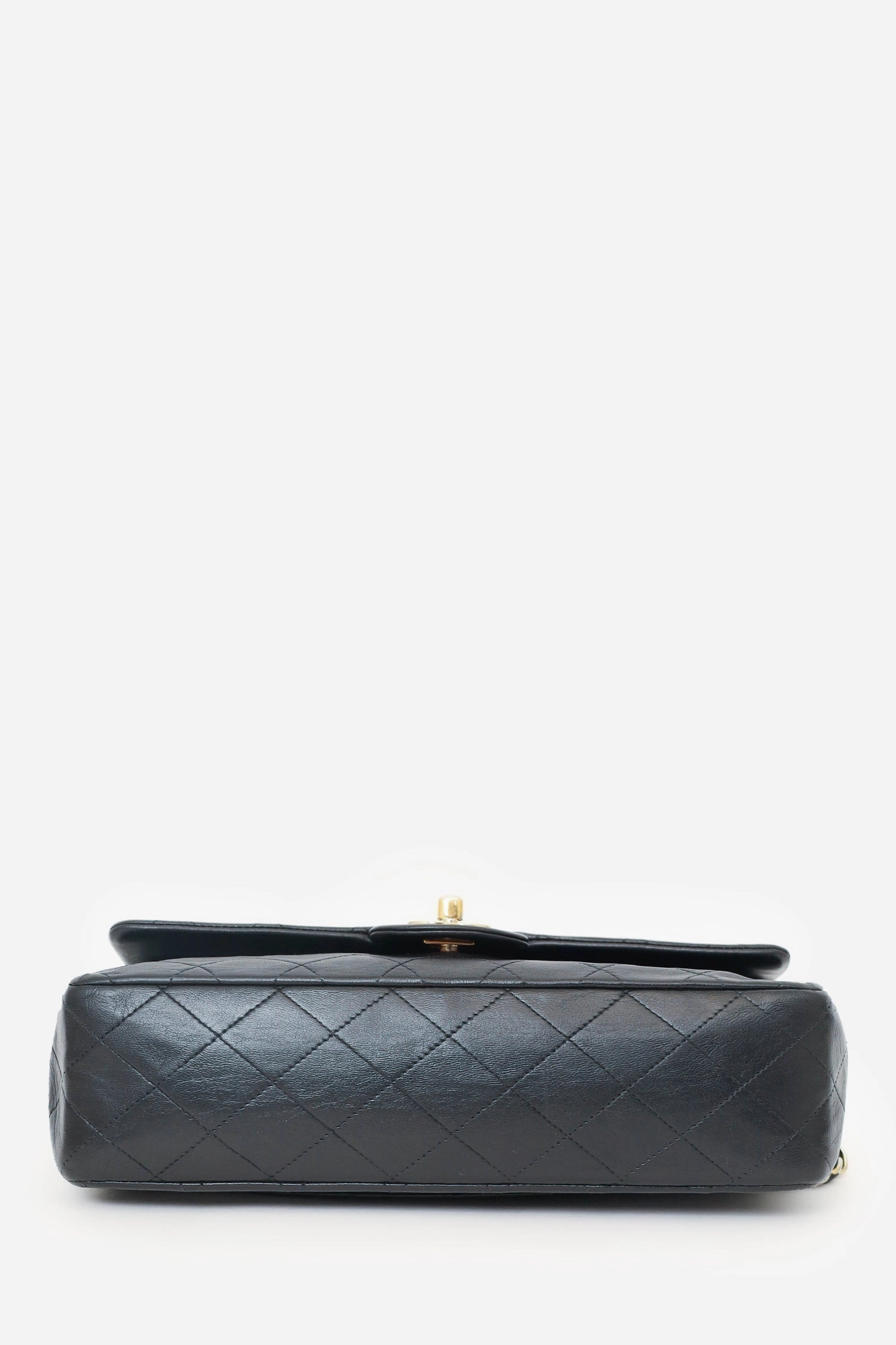 Chanel? 1991-94 Black Lambskin Medium Double Flap Shoulder Bag Chanel 1991-94 Black Lambskin Medium Double Flap Shoulder Bag