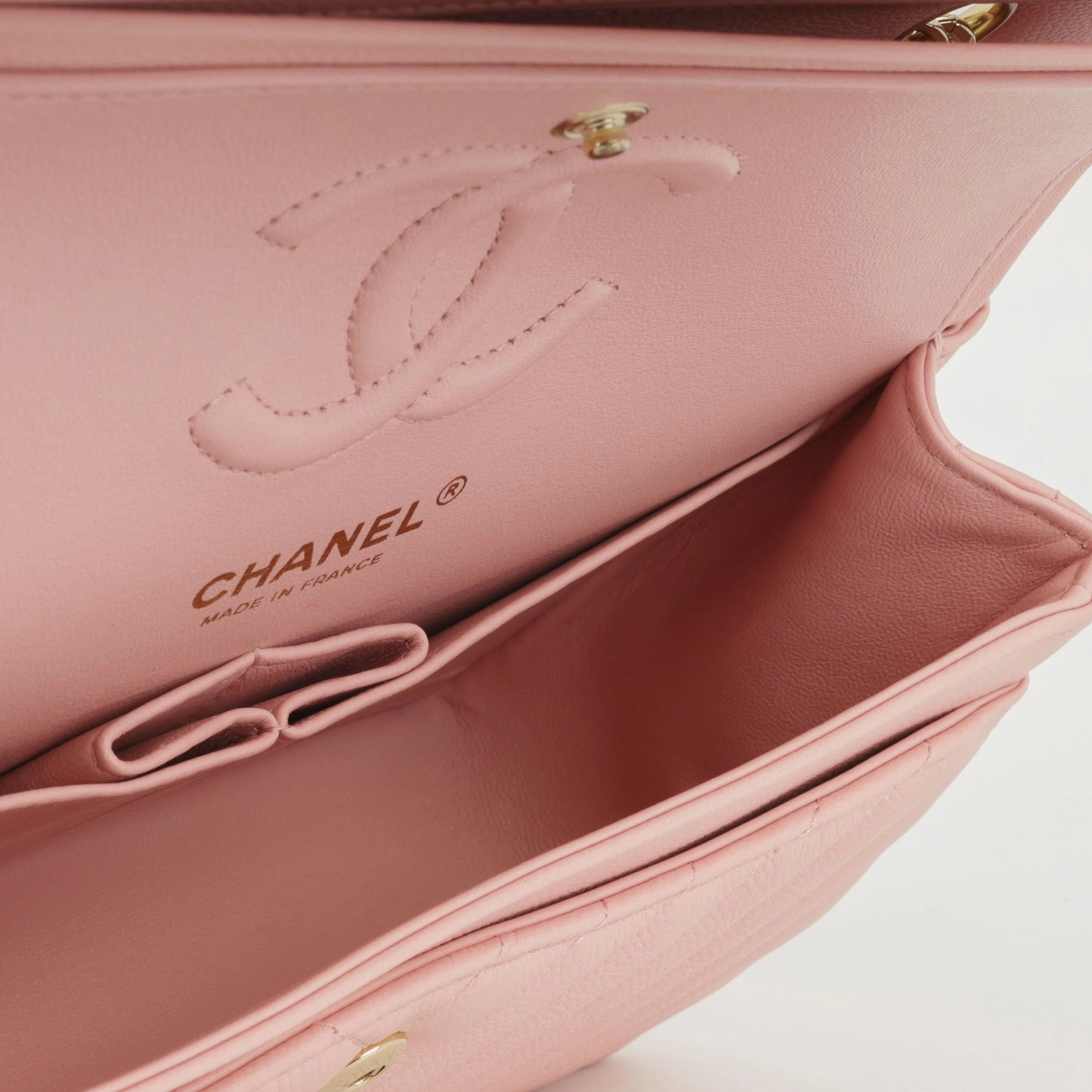 Chanel - Small Classic Flap Bag - Pink Chevron Caviar CGHW - 2021 - Pre-Loved