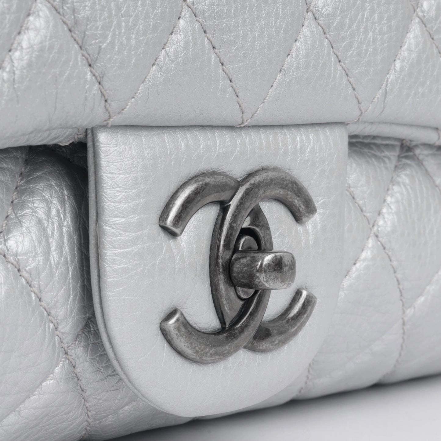Chanel - XXL Airline Flap - Metallic Silver RHW - 2016/17 - Pre-Loved