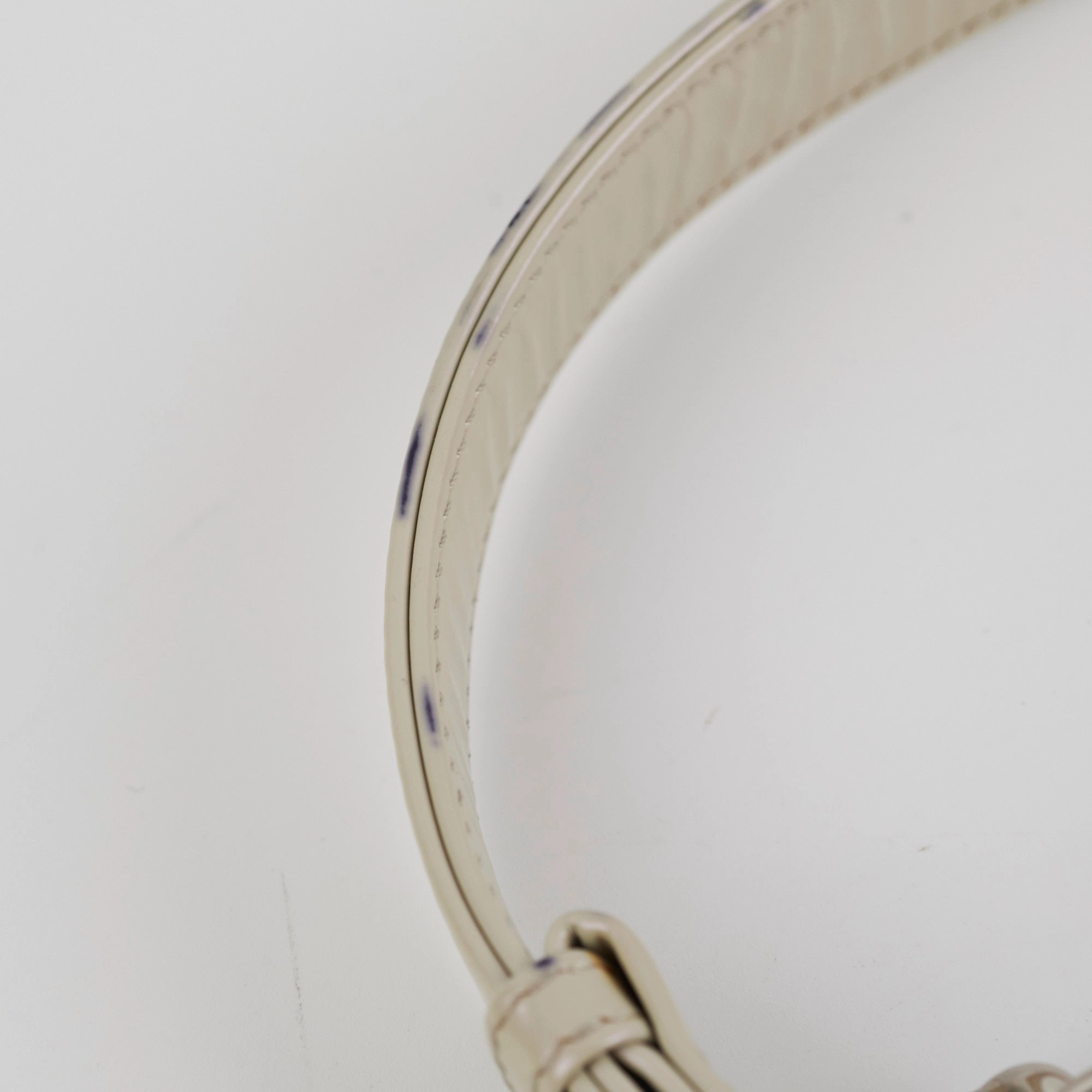 Chanel Boy Old Medium Iridiscent (Light grey)