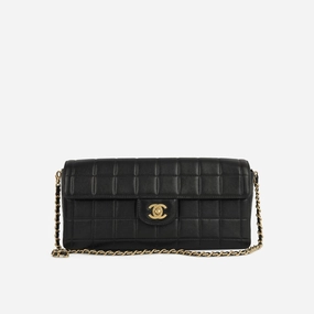 Chanel Chanel - Vintage East-West Chocolate Bar - Black Lambskin CGHW - Pre-Loved