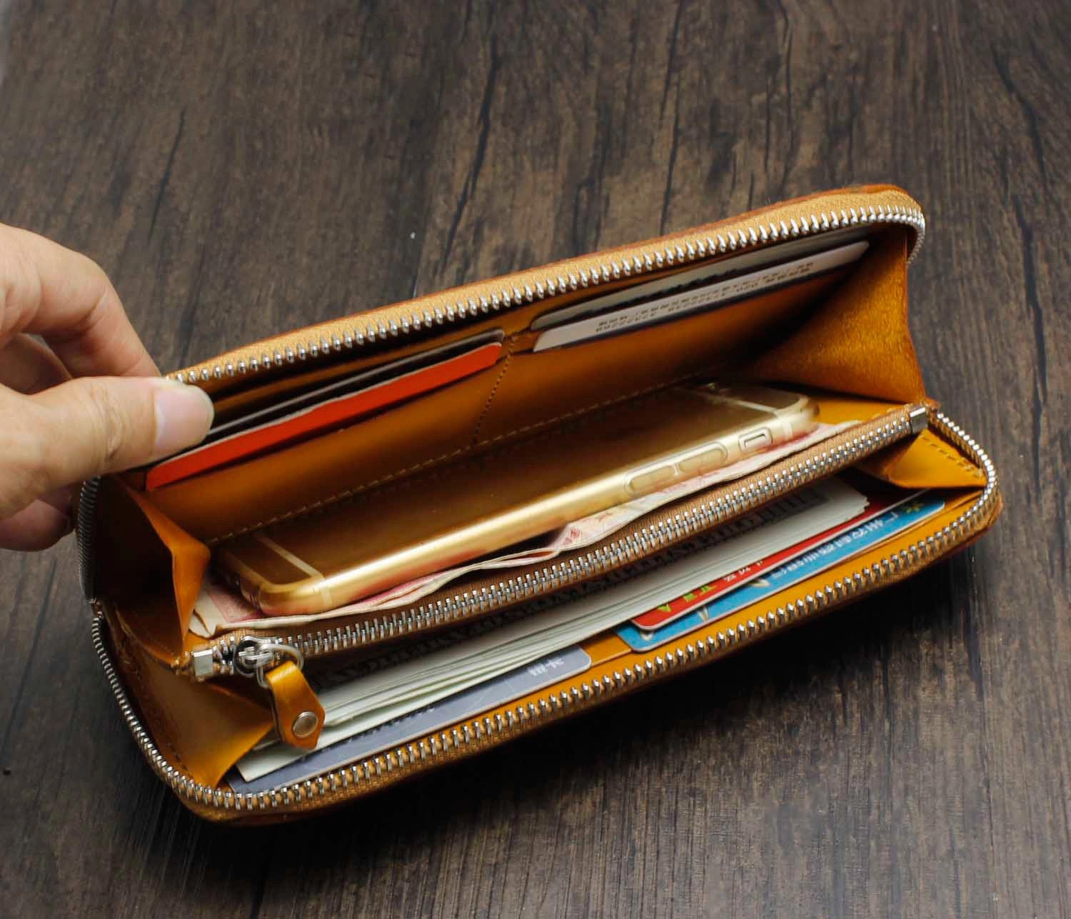 Cool Brown Leather Men's Biker Wallet Biker Chain Wallet Zipper Long Wallet with Chain For Men