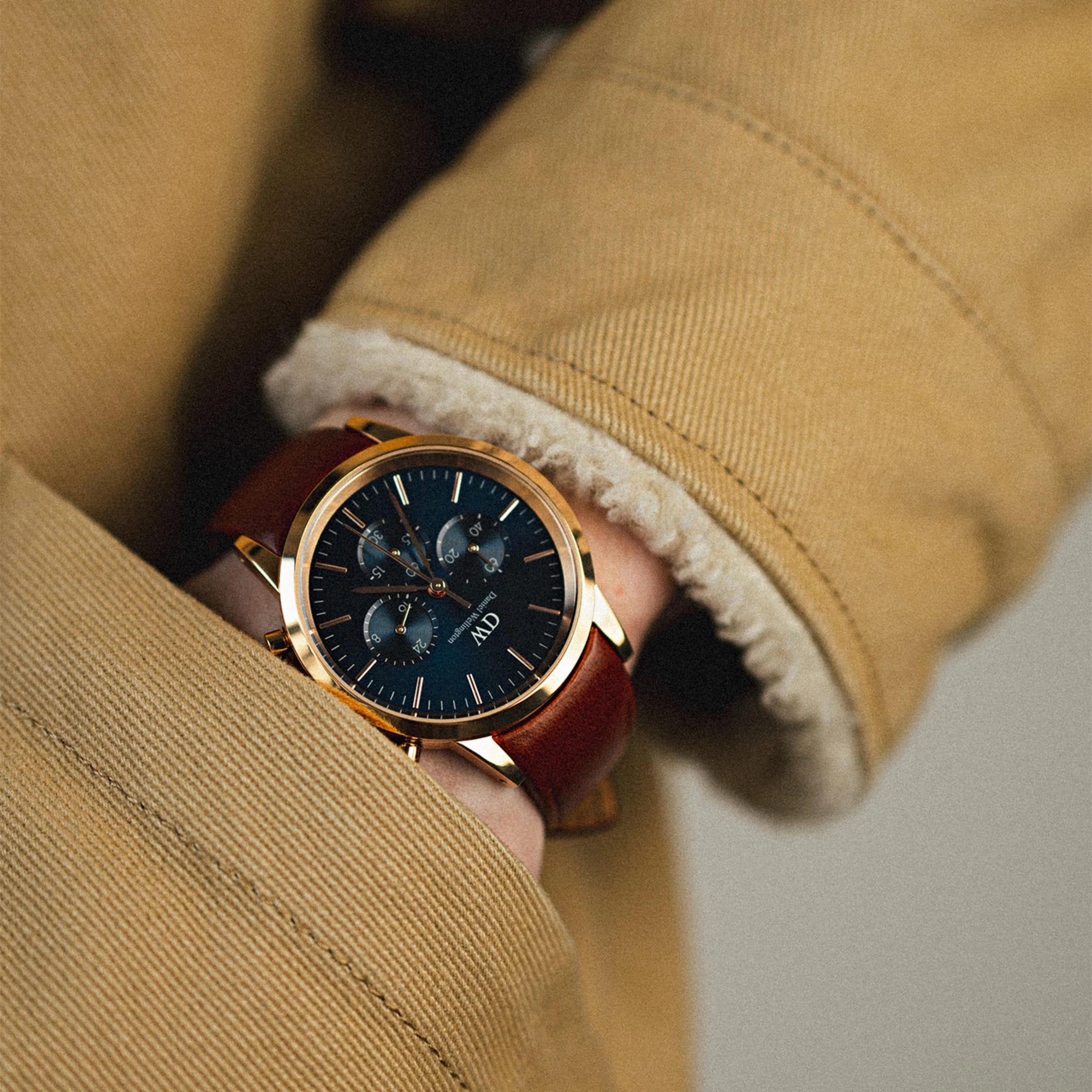 Daniel Wellington Iconic 42mm Mawes Arctic Sunray Watch DW00100639