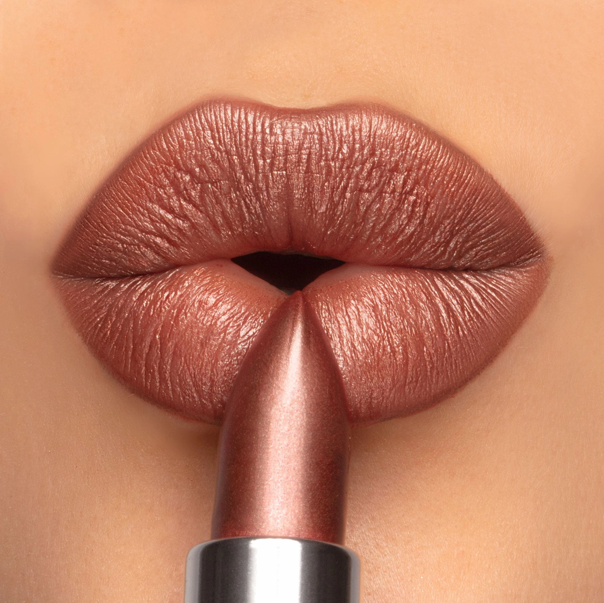 Diva Crme | A Frosted Rich Bronze with Gold Shimmer Lipstick