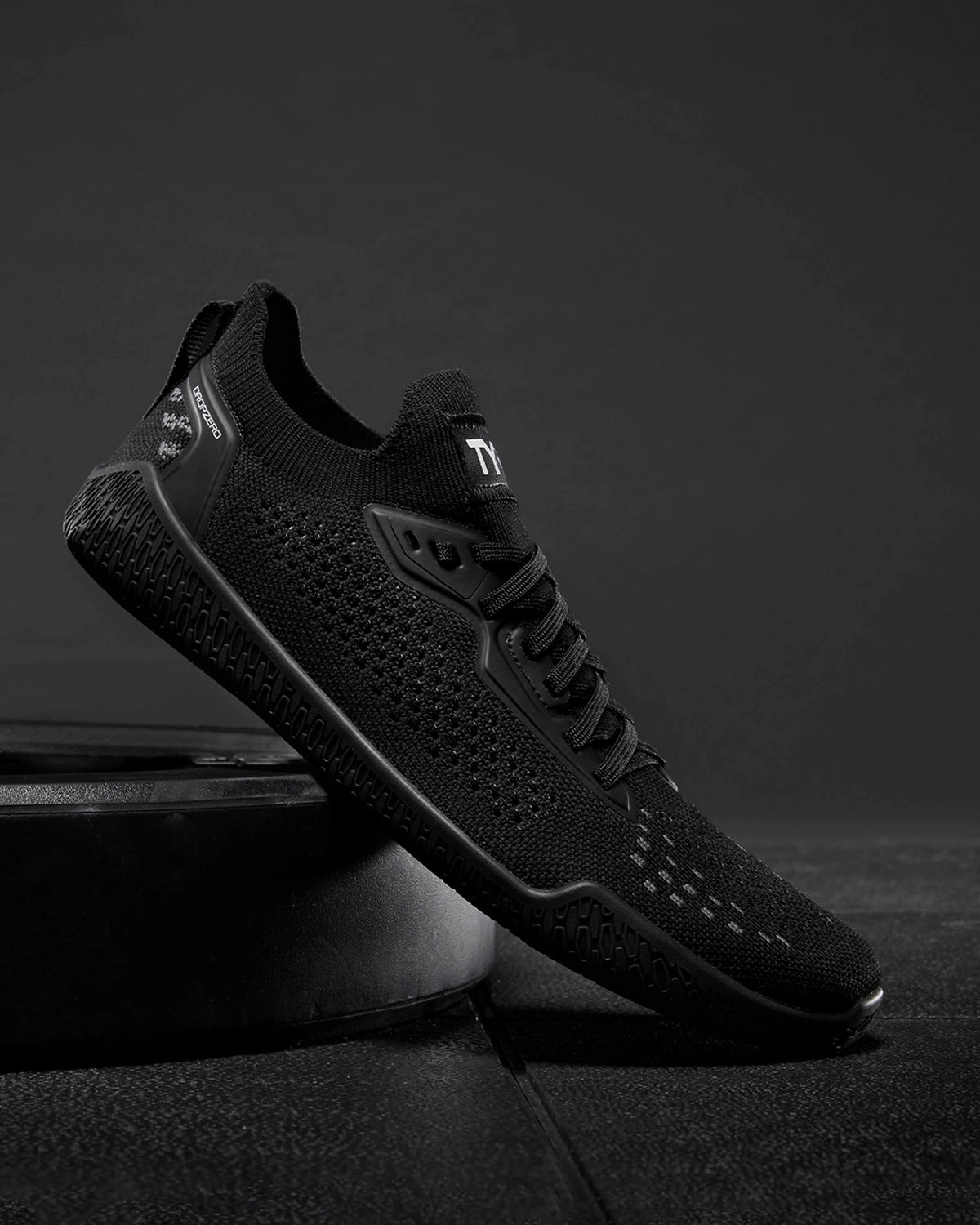 Dropzero Barefoot Trainer