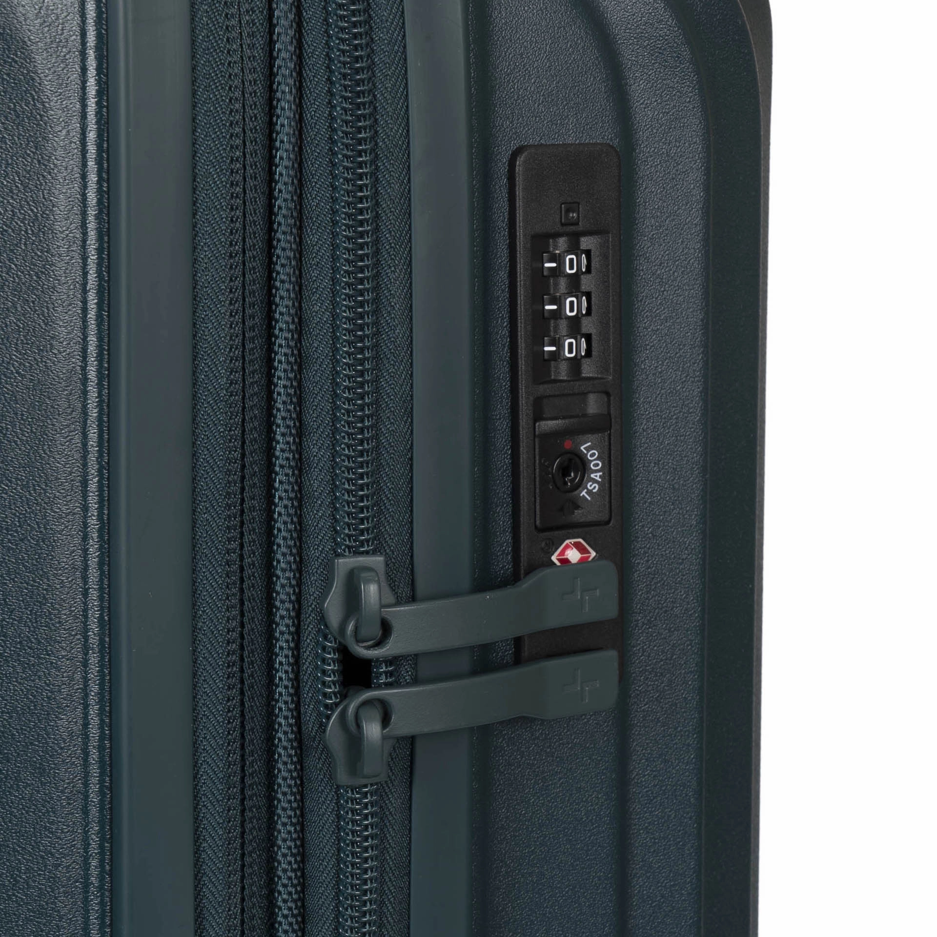 Dune Hardside 21.5in Carry-On Luggage