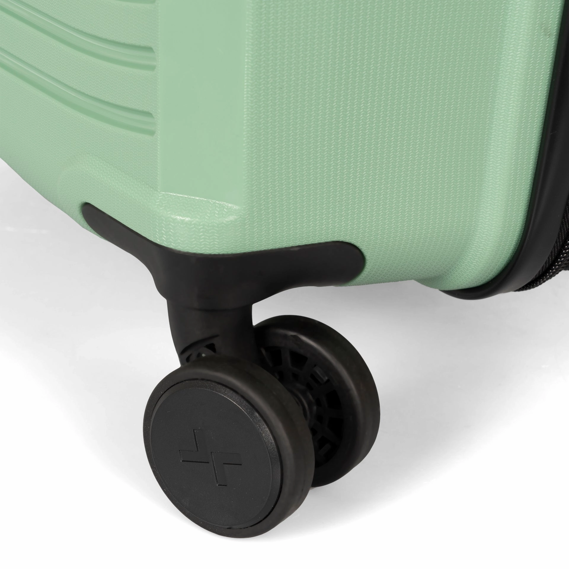 Dynamo Hardside 27" Luggage