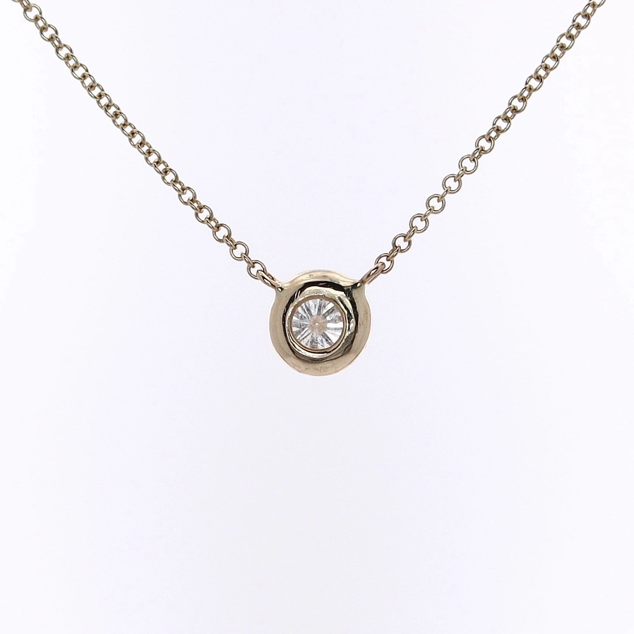 Estate 14 Karat Yellow Gold Solitaire Diamond Pendant Necklace