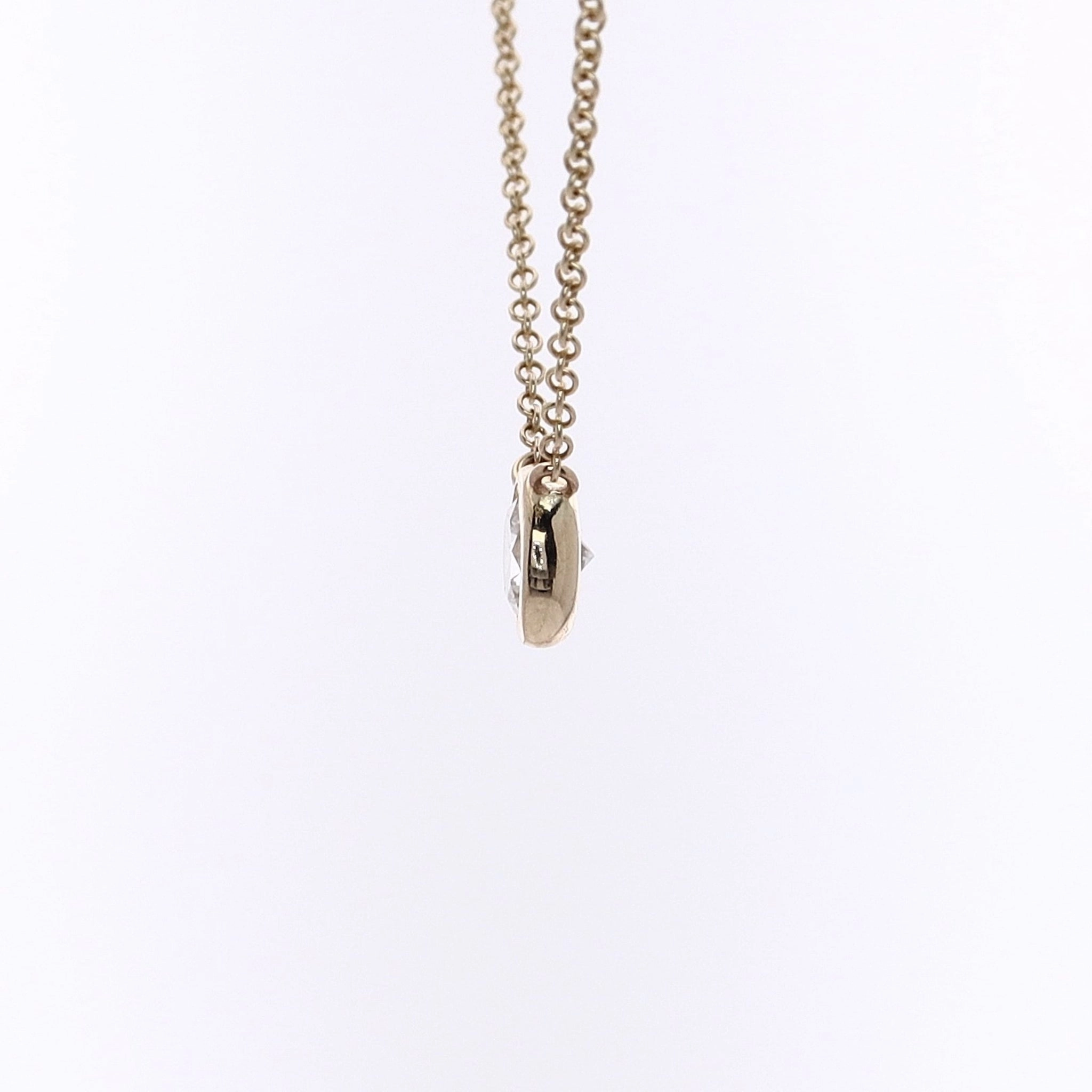 Estate 14 Karat Yellow Gold Solitaire Diamond Pendant Necklace