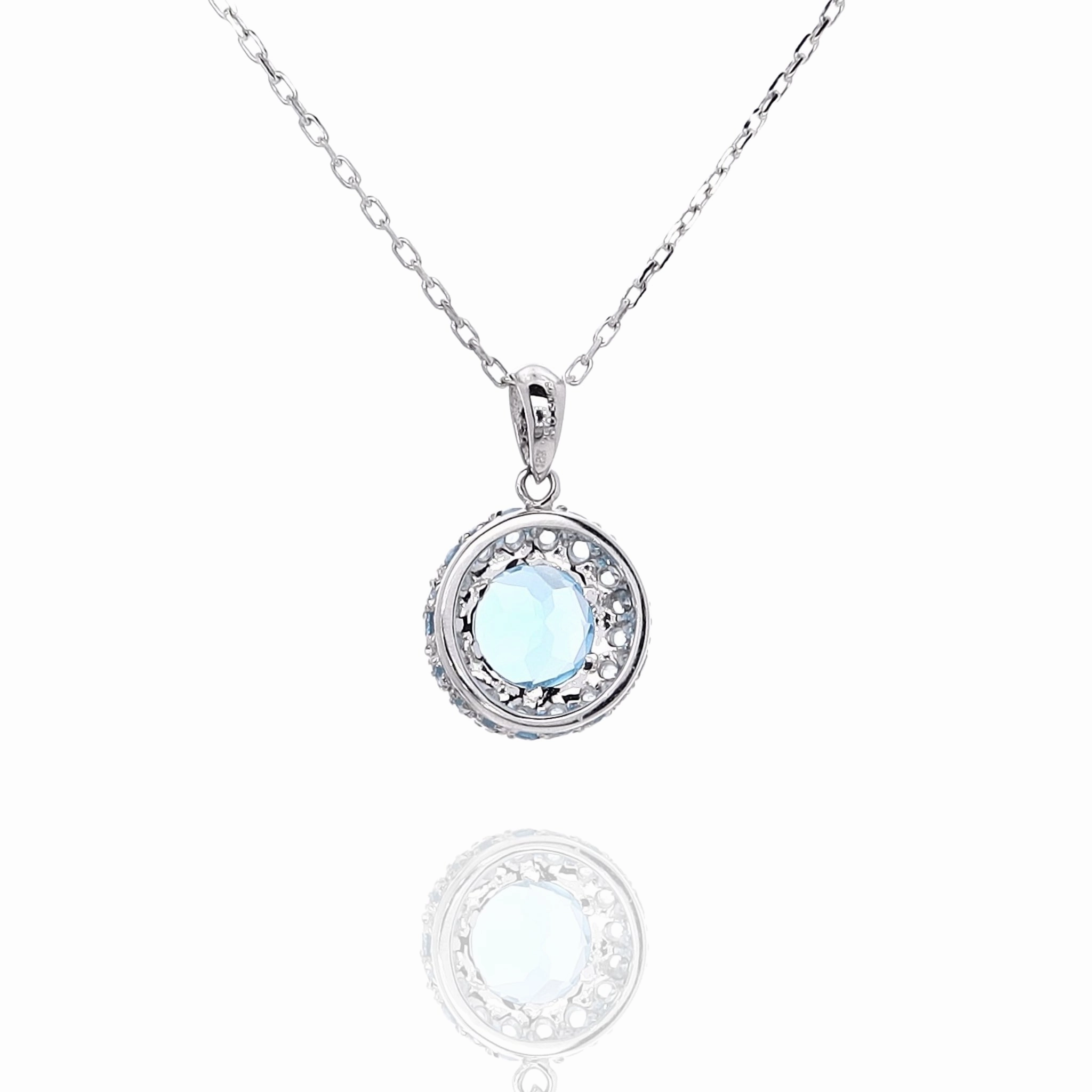 Estate 18 Karat White Gold Blue Topaz Pendant Necklace