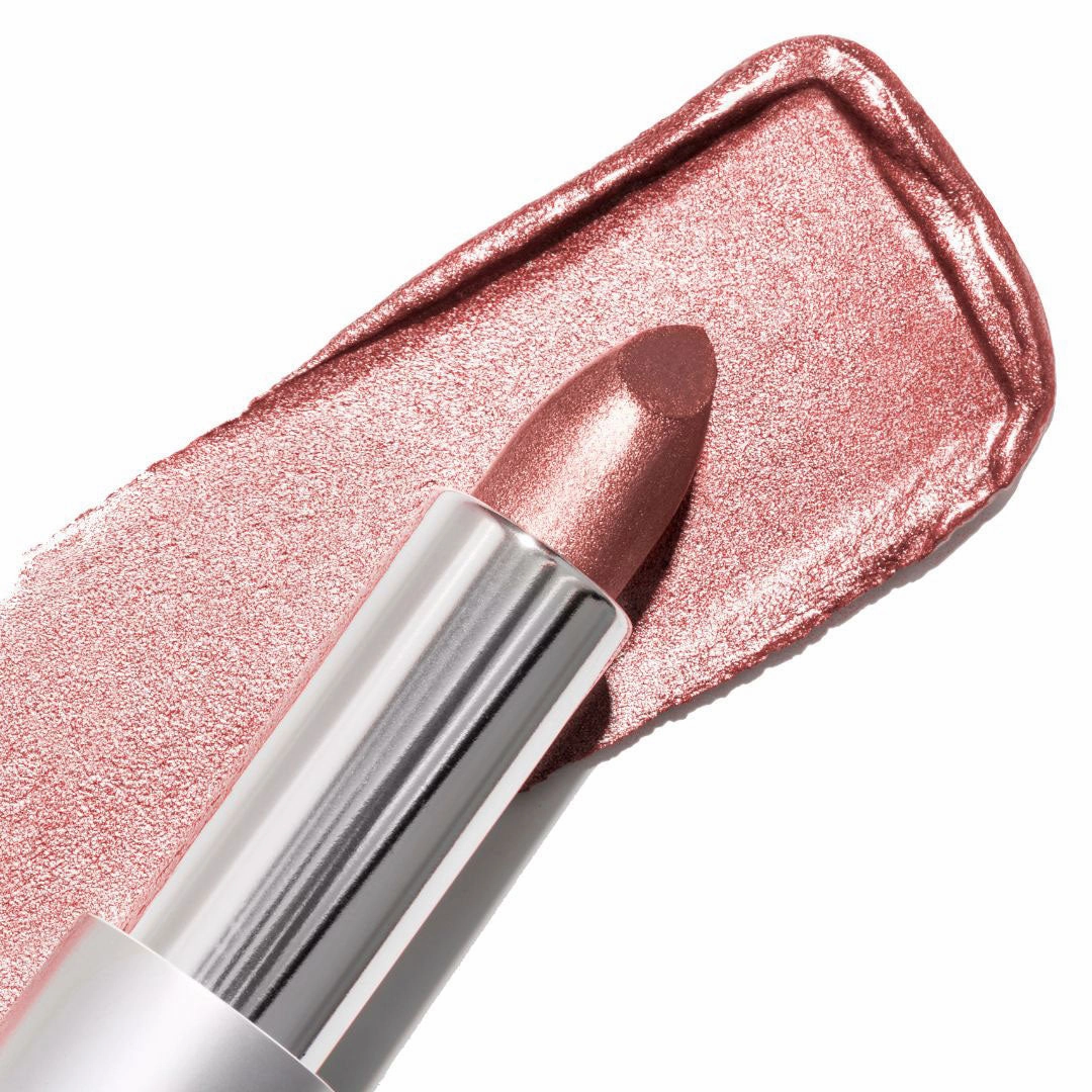 Famous Crme | A Shimmery Soft Nude with Neutral Undertones Lipstick
