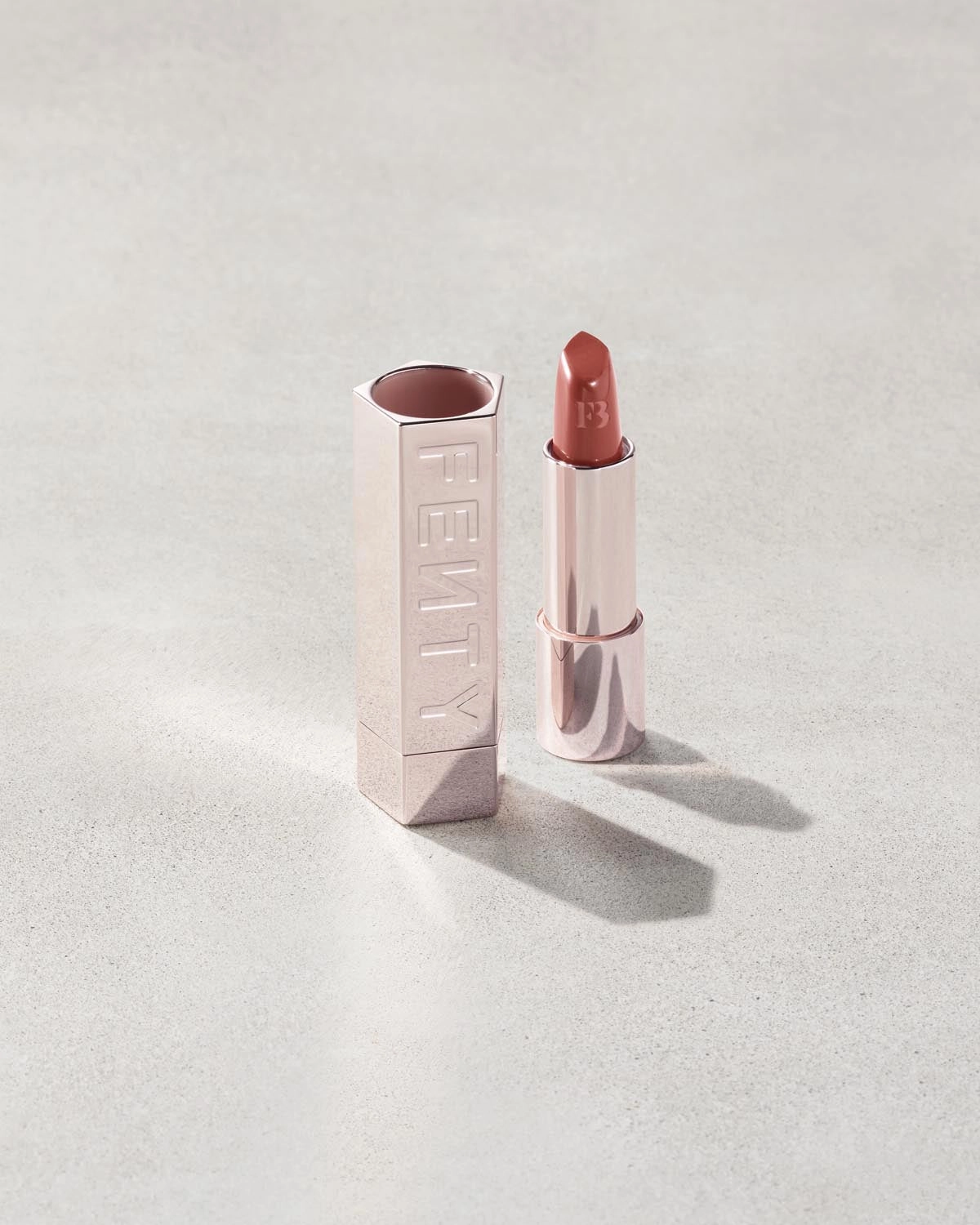 Fenty Icon The Fill Semi-Matte Refillable Lipstick ?? Ballin' Babe