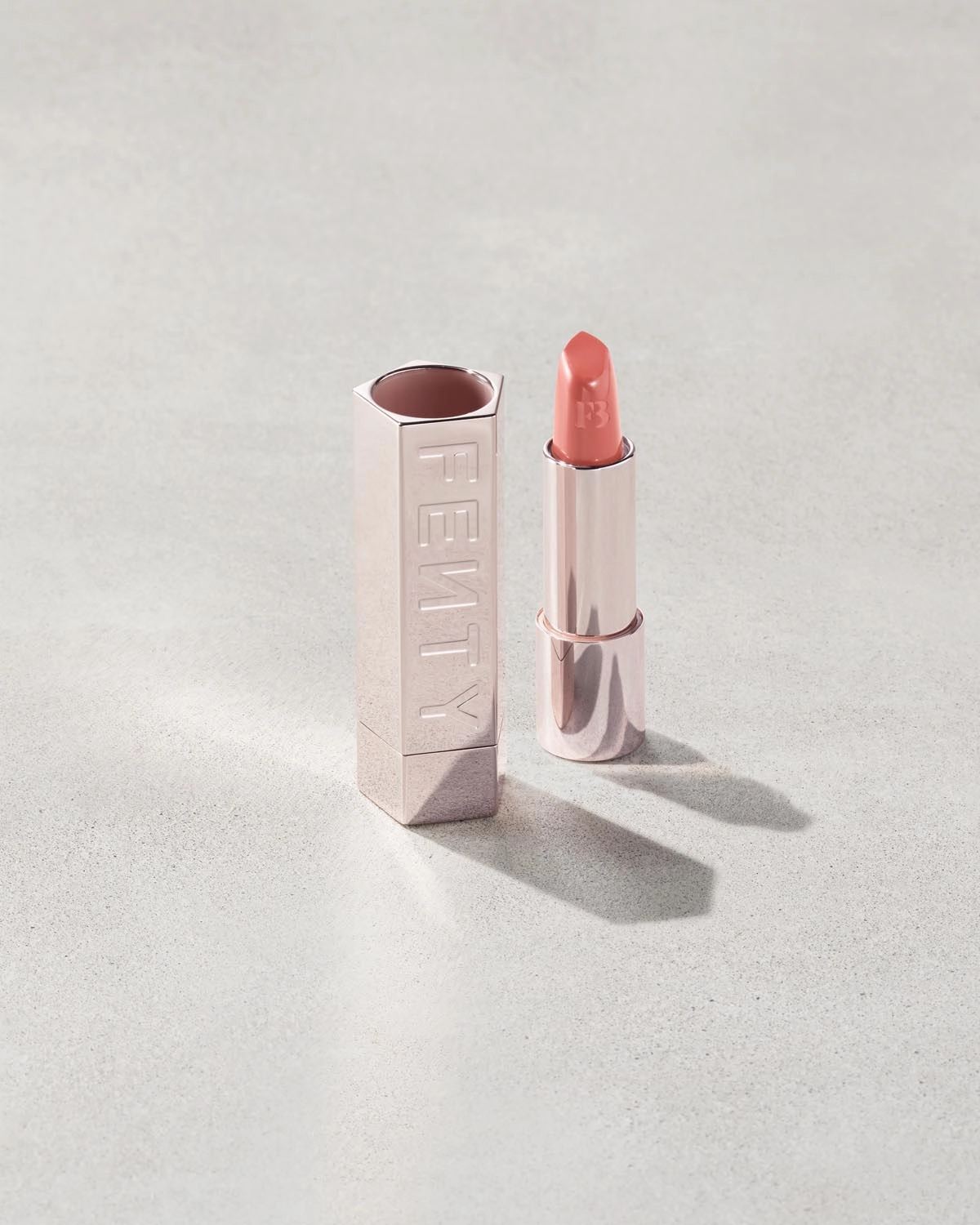 Fenty Icon The Fill Semi-Matte Refillable Lipstick ?? Motha Luva