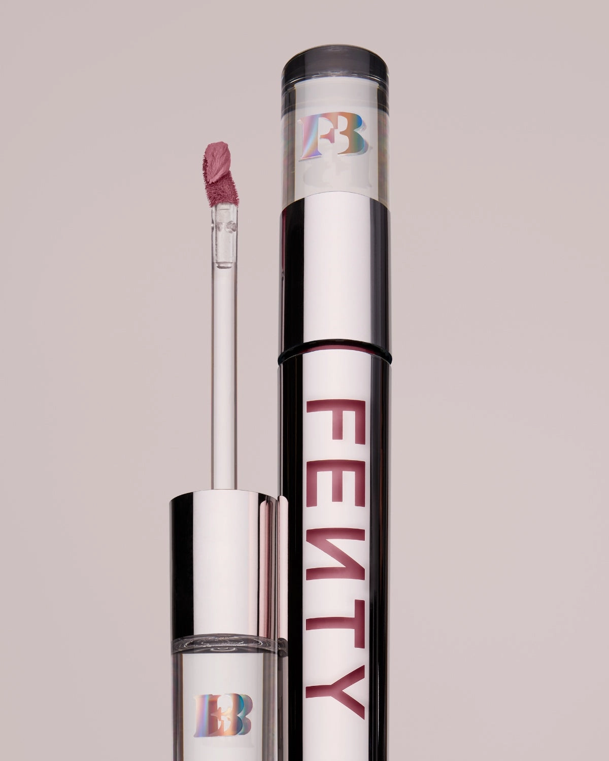 Fenty Icon Velvet Liquid Lipstick ?? RiRi