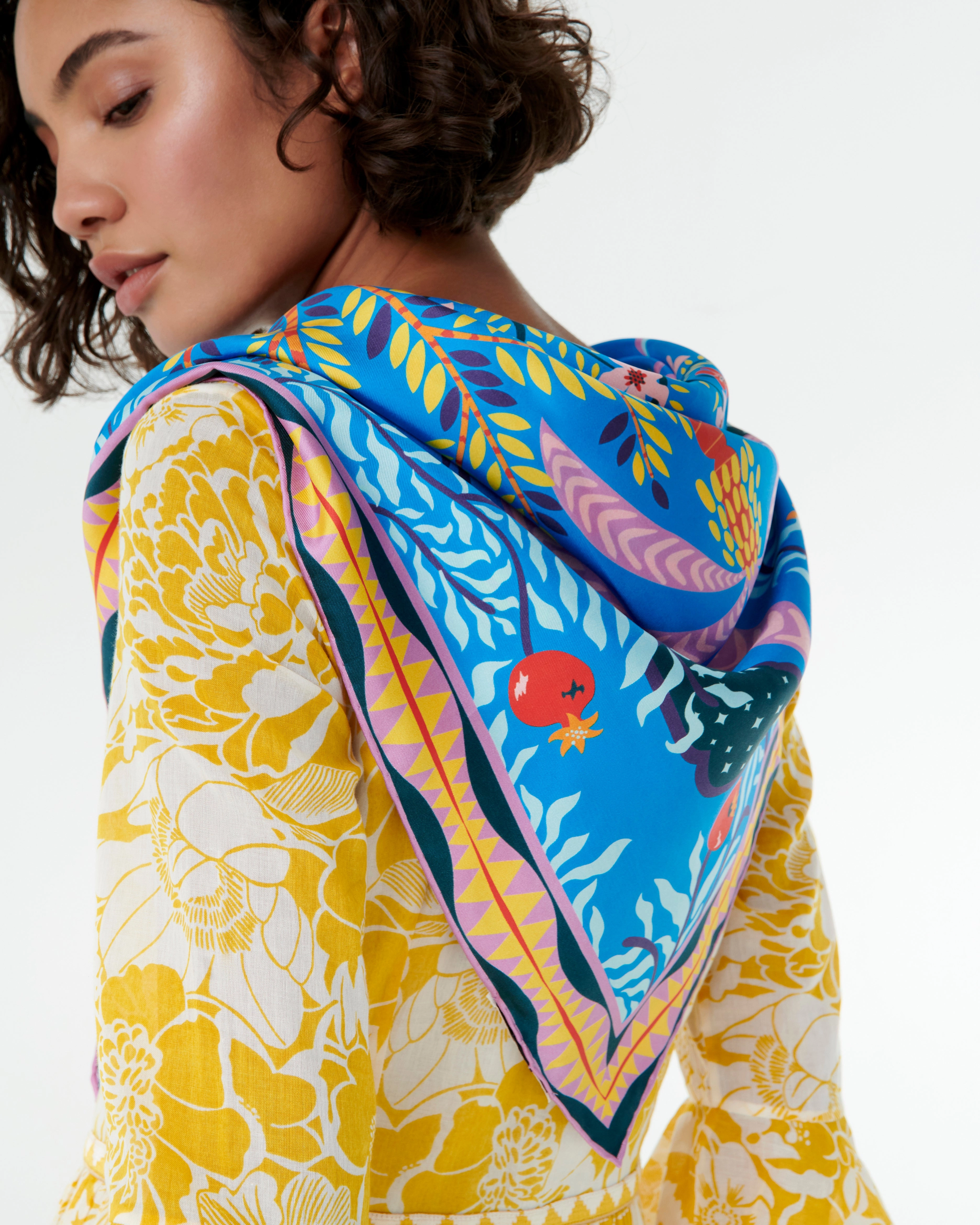 Foulard in Louis Barth??lemy Print