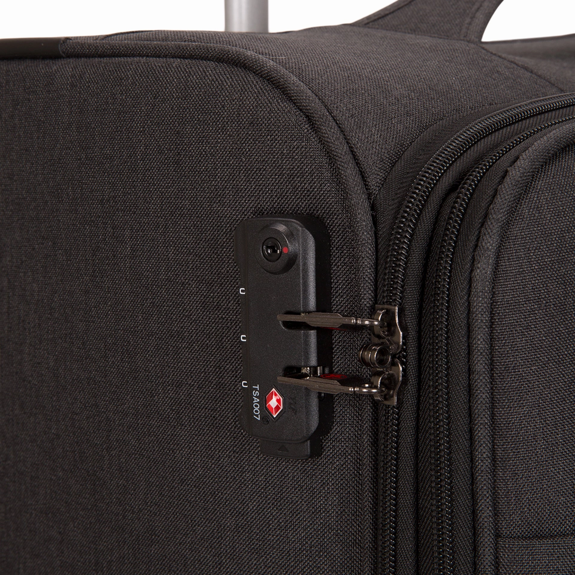 Fusion Softside 30.5" Luggage