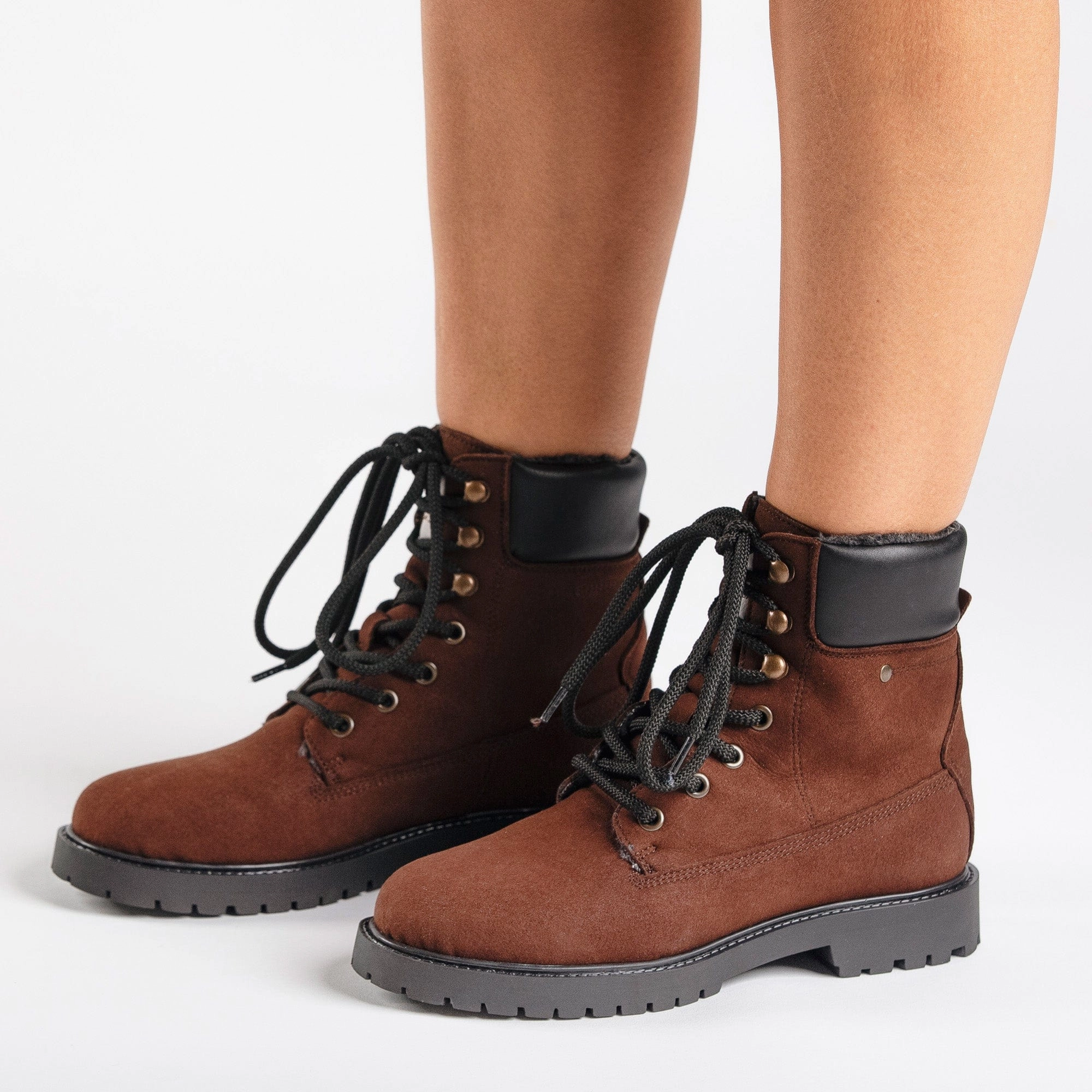 Gadea Unisex Vegan Leather Mountain Ankle Boots | Brown