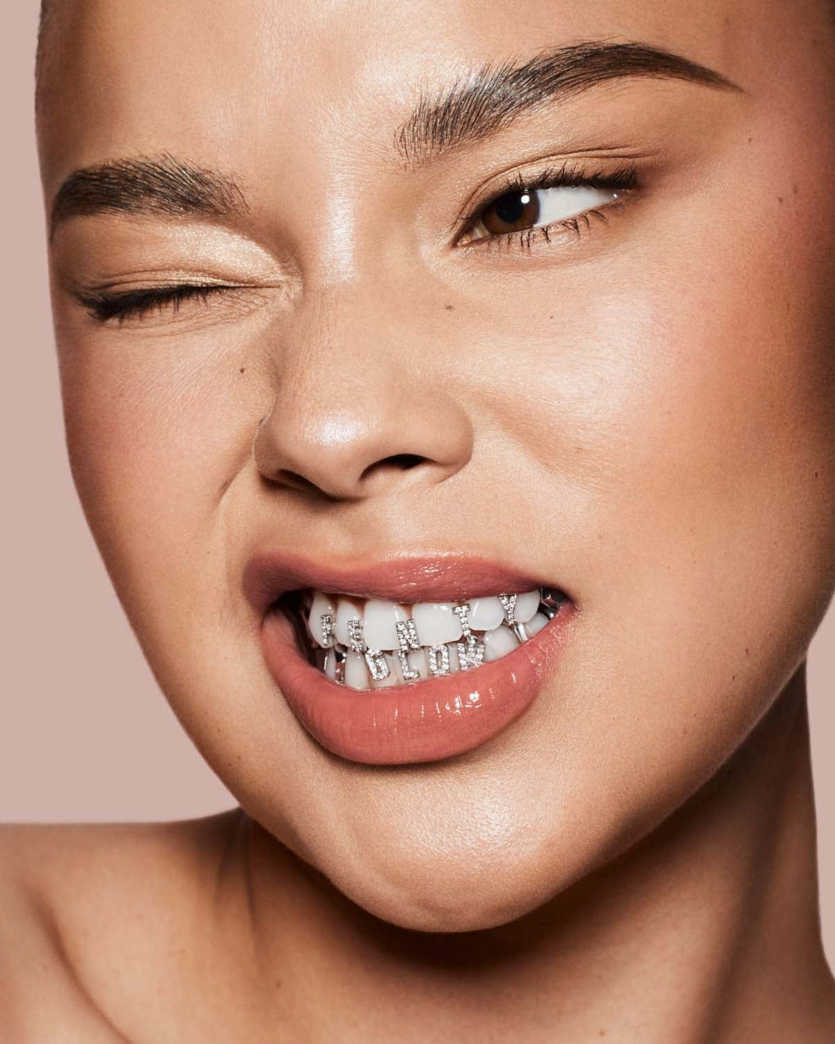 Gloss Bomb Stix High-Shine Gloss Stick ?? Fenty Glow