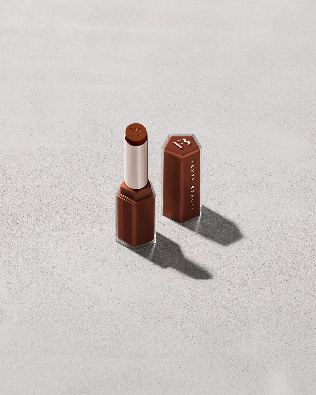 Gloss Bomb Stix High-Shine Gloss Stick ?? Hot Chocolit