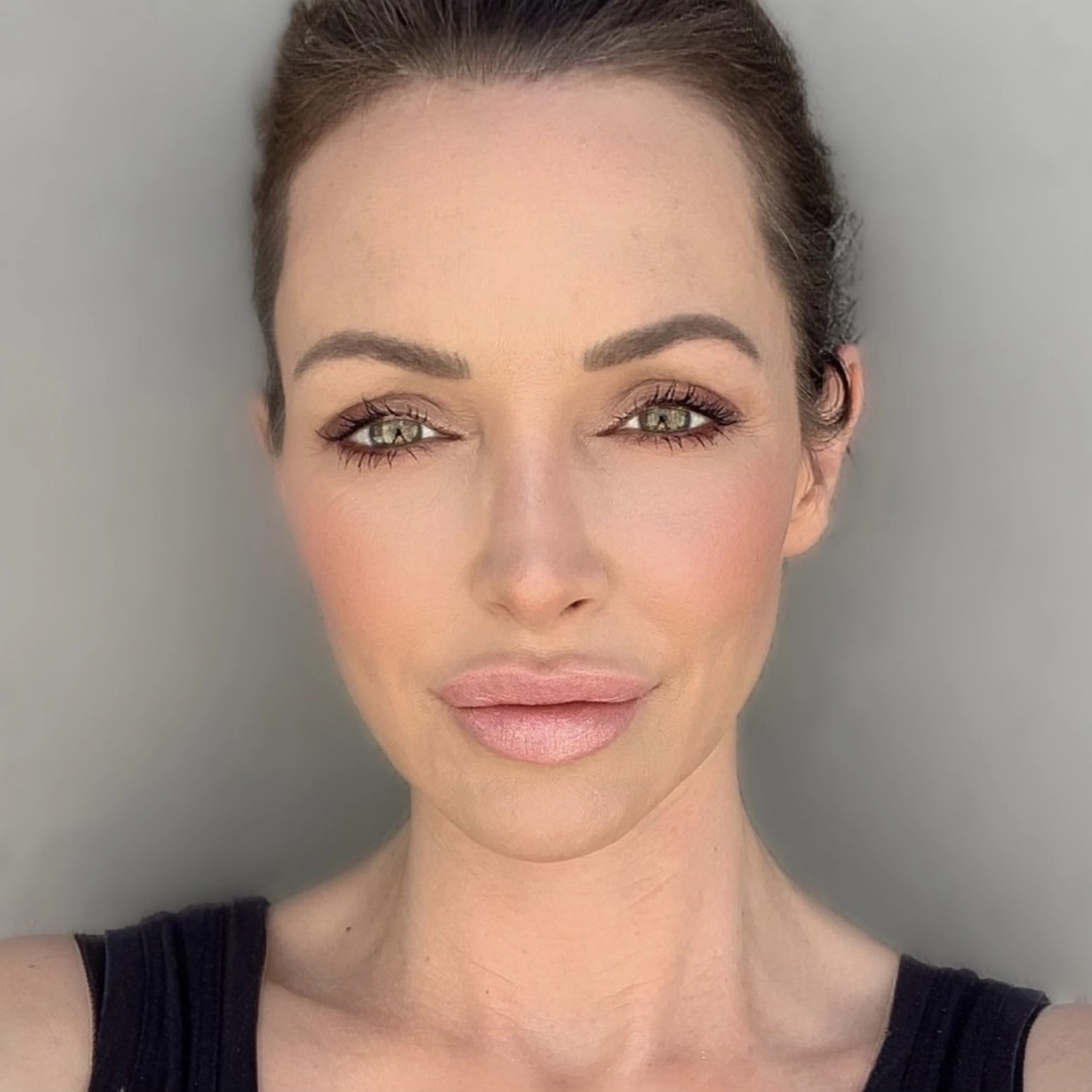 Go See Crme | A Sheer Pale Pink with Gold and Rose Shimmer Lipstick