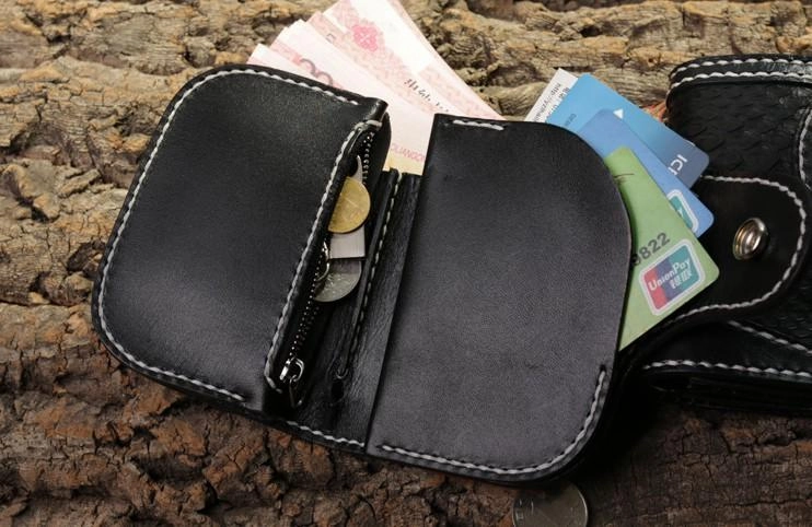 Handmade Leather billfold Mens Chain Biker Wallet Cool Boa Skin Wallet With Chain Wallets for Men