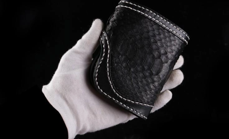Handmade Leather billfold Mens Chain Biker Wallet Cool Boa Skin Wallet With Chain Wallets for Men