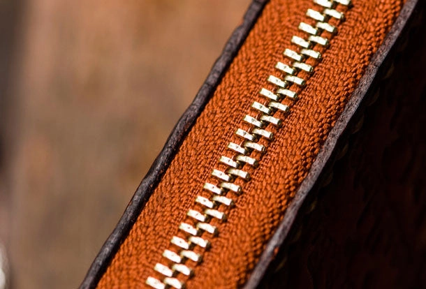Handmade leather Mens Tibet Small biker chain wallet zipper billfold Chain Wallet for Men