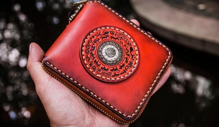 Handmade Leather Small Tibetan Tooled Mens billfold Wallet Cool Chain Wallet Biker Wallet for Men