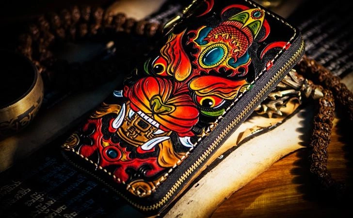 Handmade Leather Tooled Chinese Monster Mens Chain Biker Wallet Cool Leather Wallet Zipper Long Phone Wallets for Men