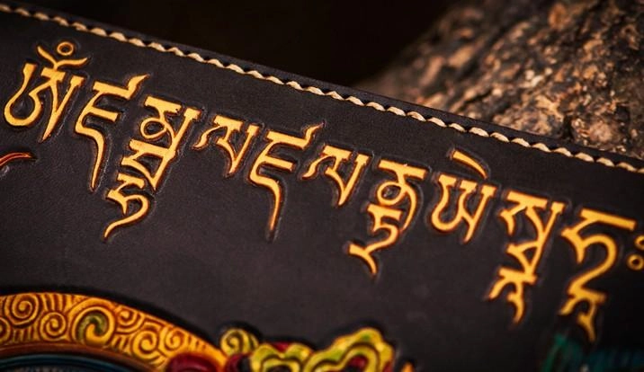 Handmade Leather Tooled Yellow Jambhala Mens Chain Biker Wallet Cool Leather Wallet Zipper Long Wallet for Men