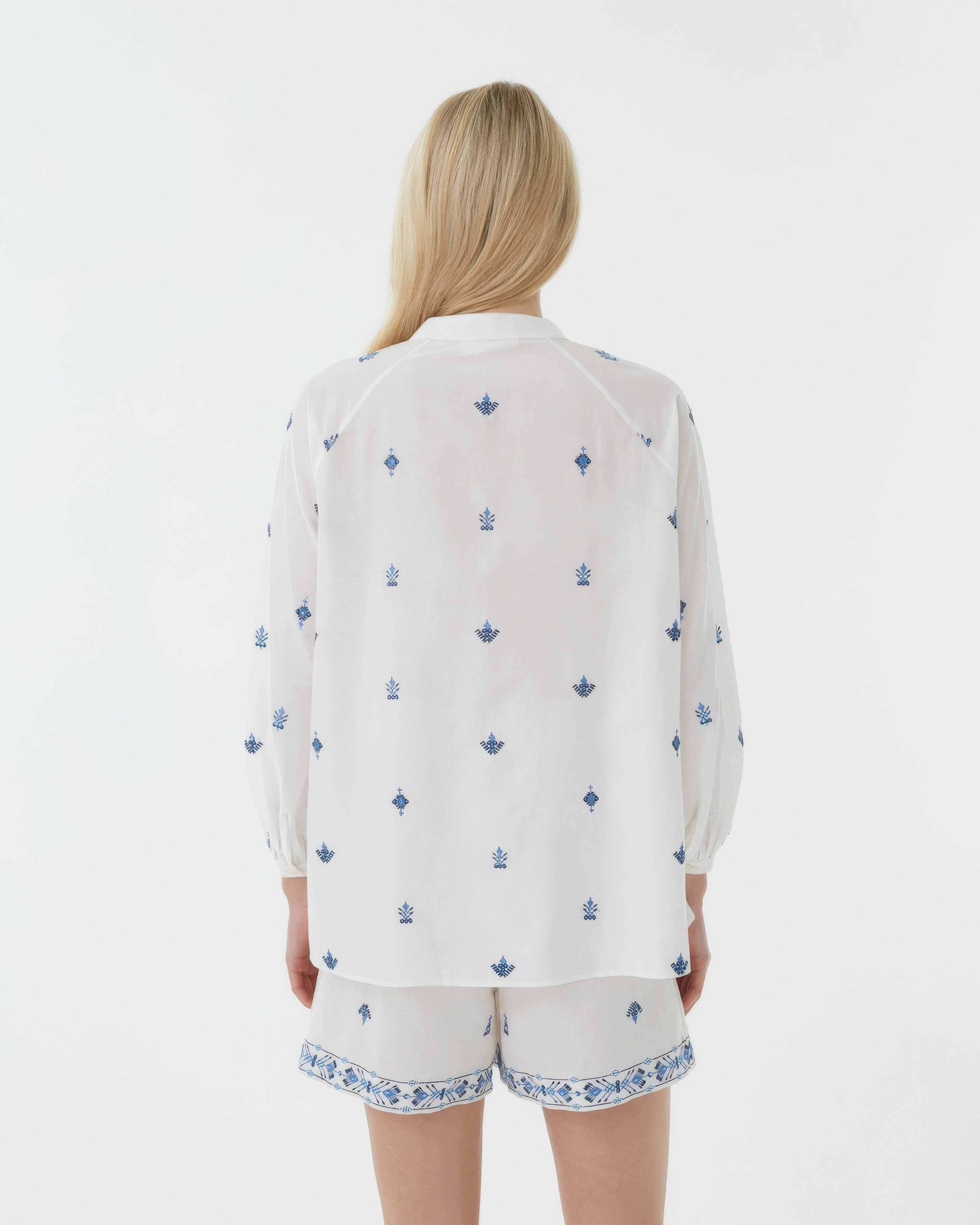 Ilizia Shirt with Astragal Embroidery