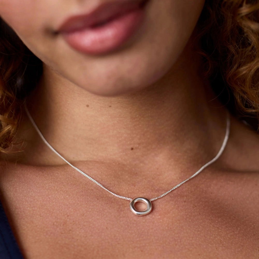 Julie Vos Silver Wave Circle Delicate Necklace