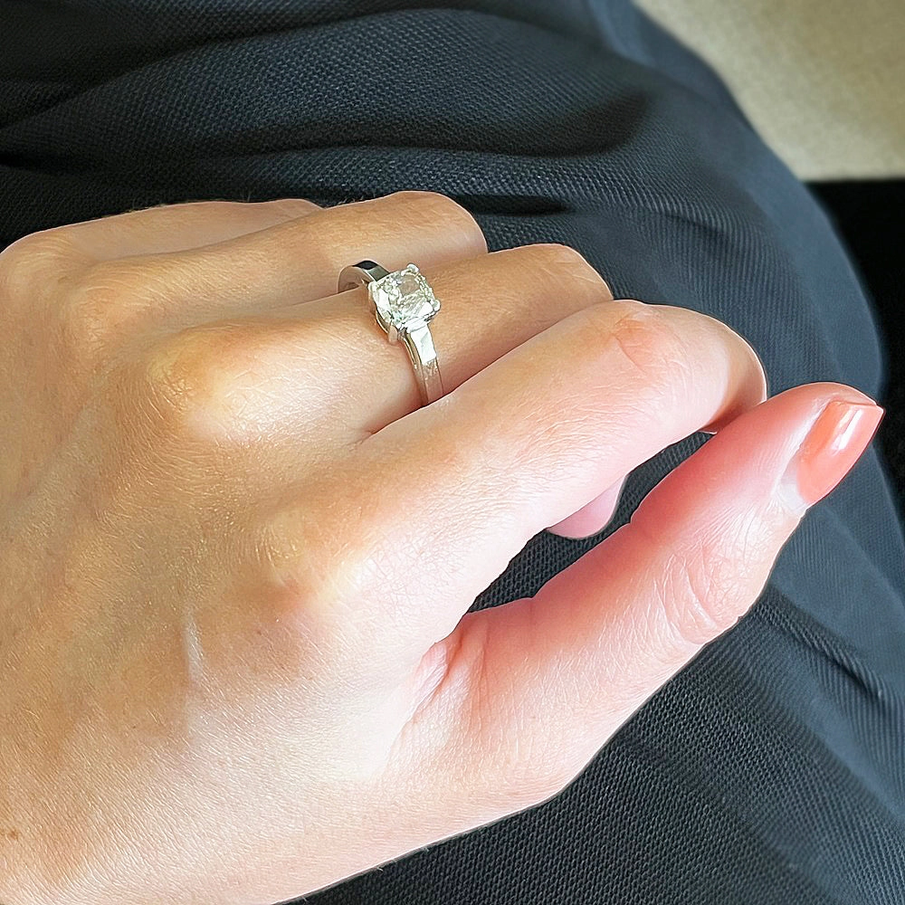 Ladies 9ct White Gold 1.29cts Diamond Solitaire Ring