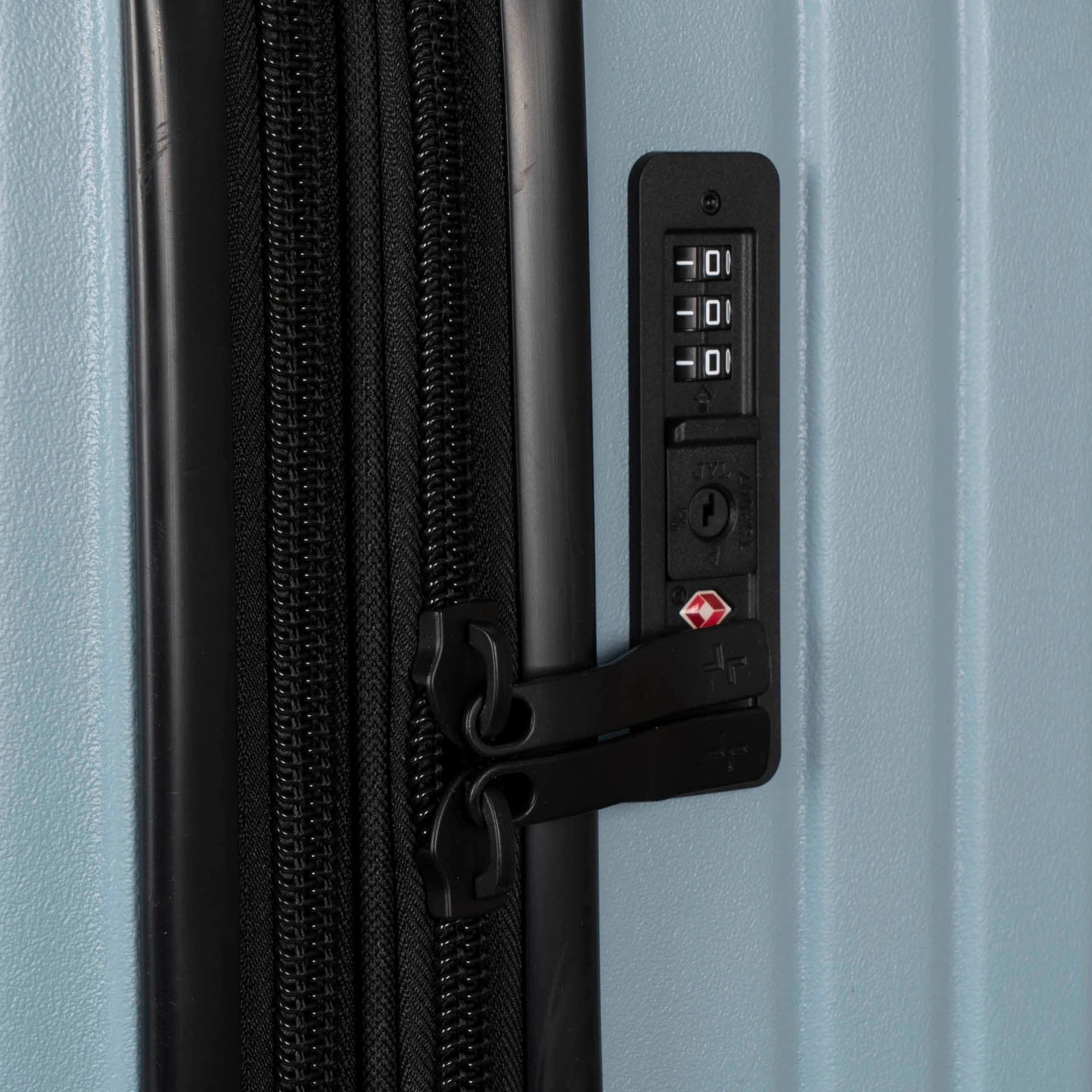 Legend Hardside 32" Luggage