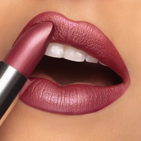 Legendary Crme | A Rich Frosted Berry with Multifaceted Shimmer Lipstick