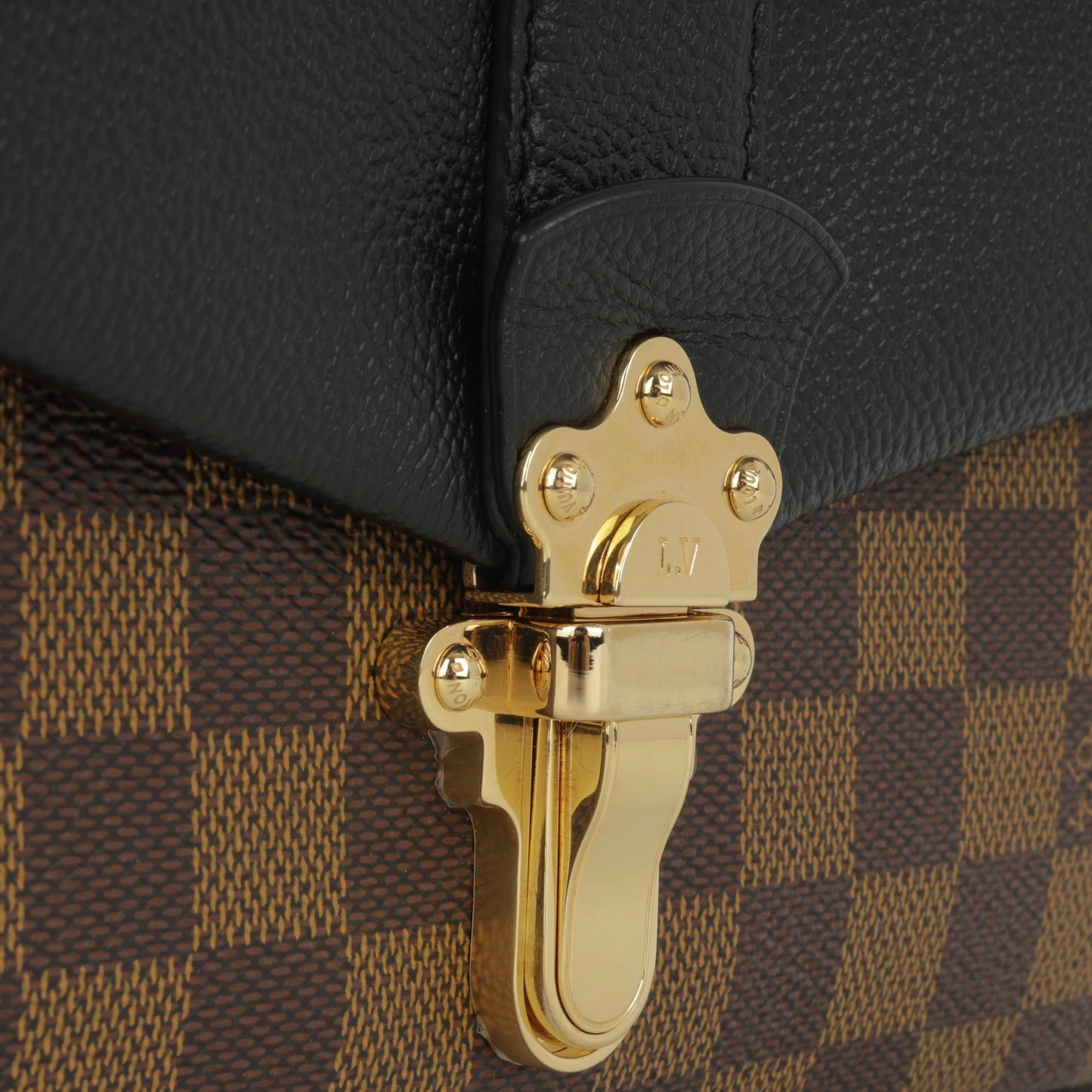 Louis Vuitton - Clapton Bag - Damier Ebene - GHW - Pre-Loved