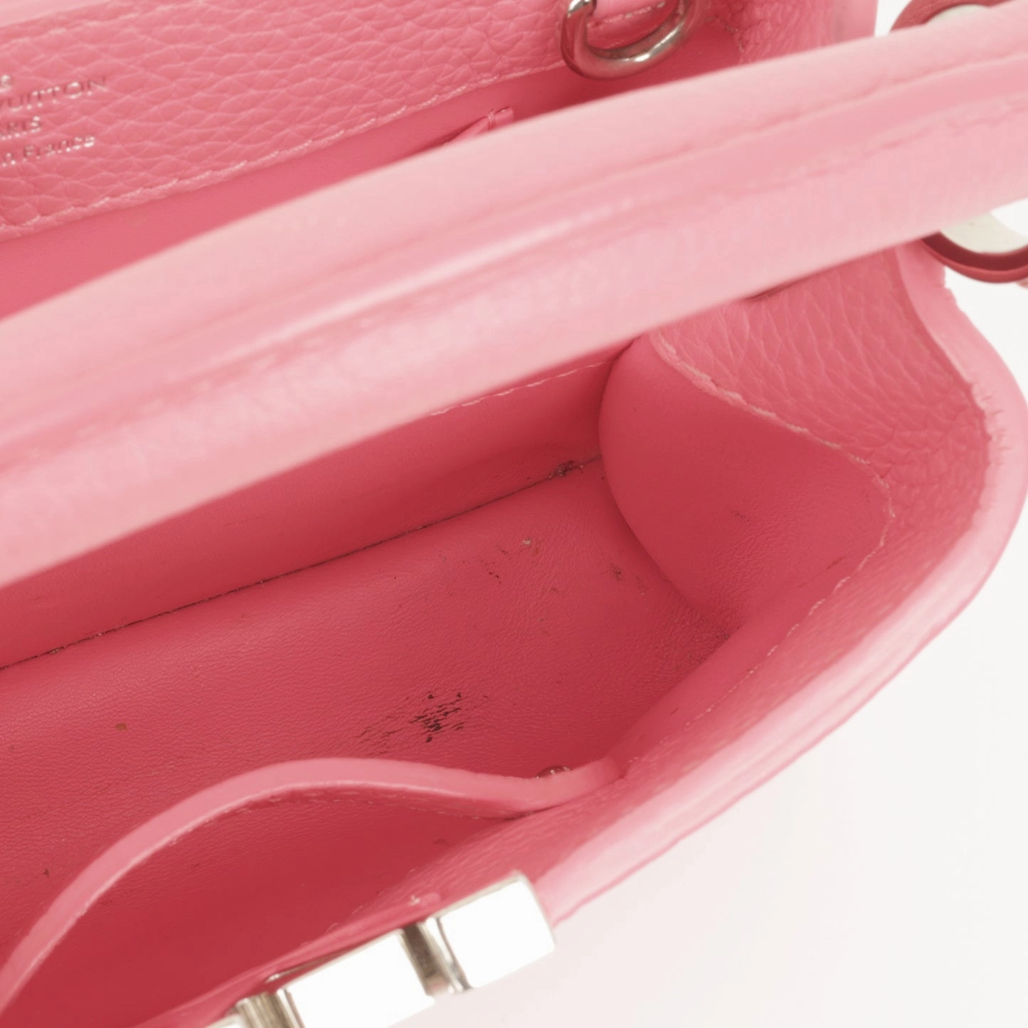 Louis Vuitton Louis Vuitton - Mini Capucines Bag - Dragonfruit Taurillon Leather SHW - Pre-loved
