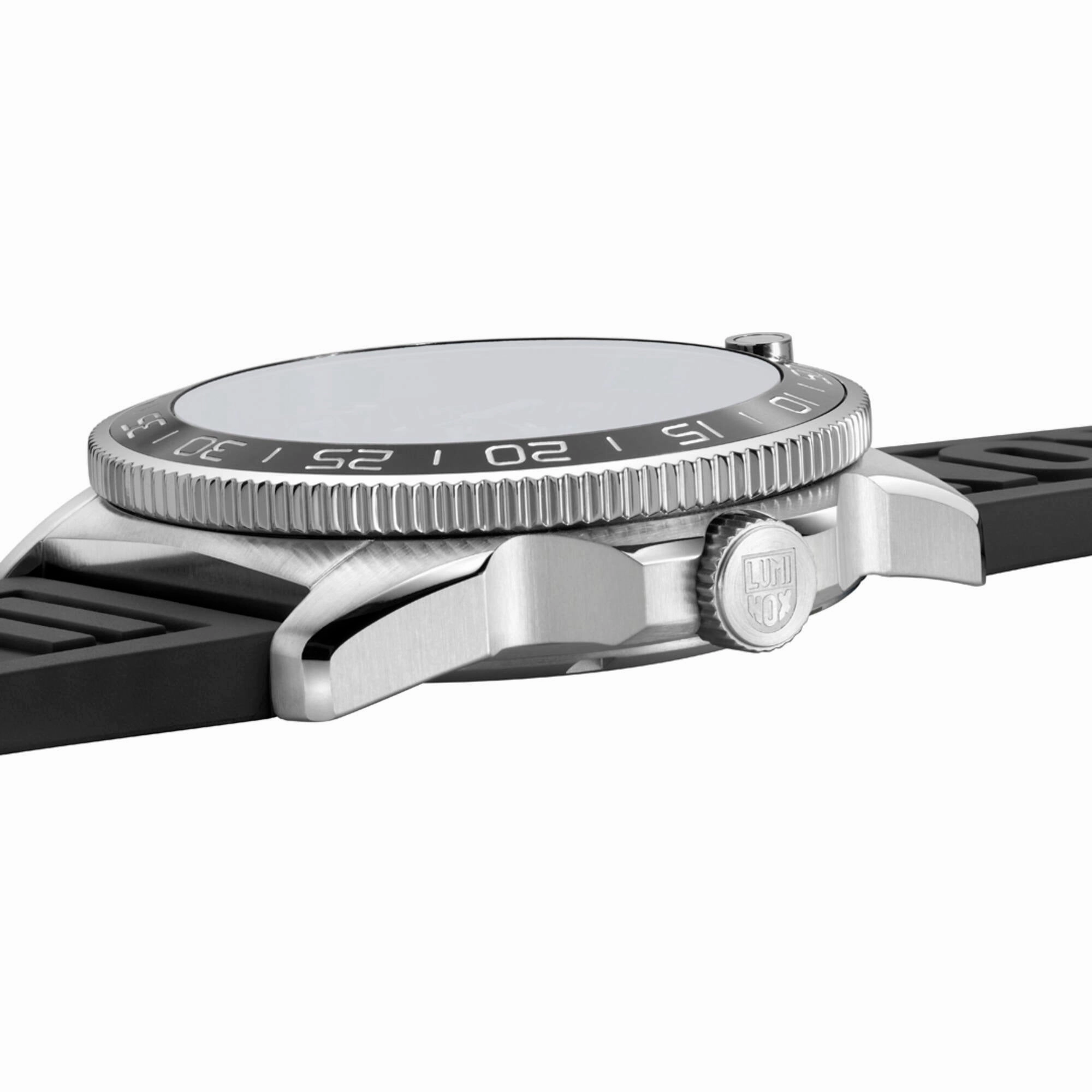 Luminox Men's Watch - Pacific Diver Rotating Bezel Black Dial Rubber Strap | XS.3101