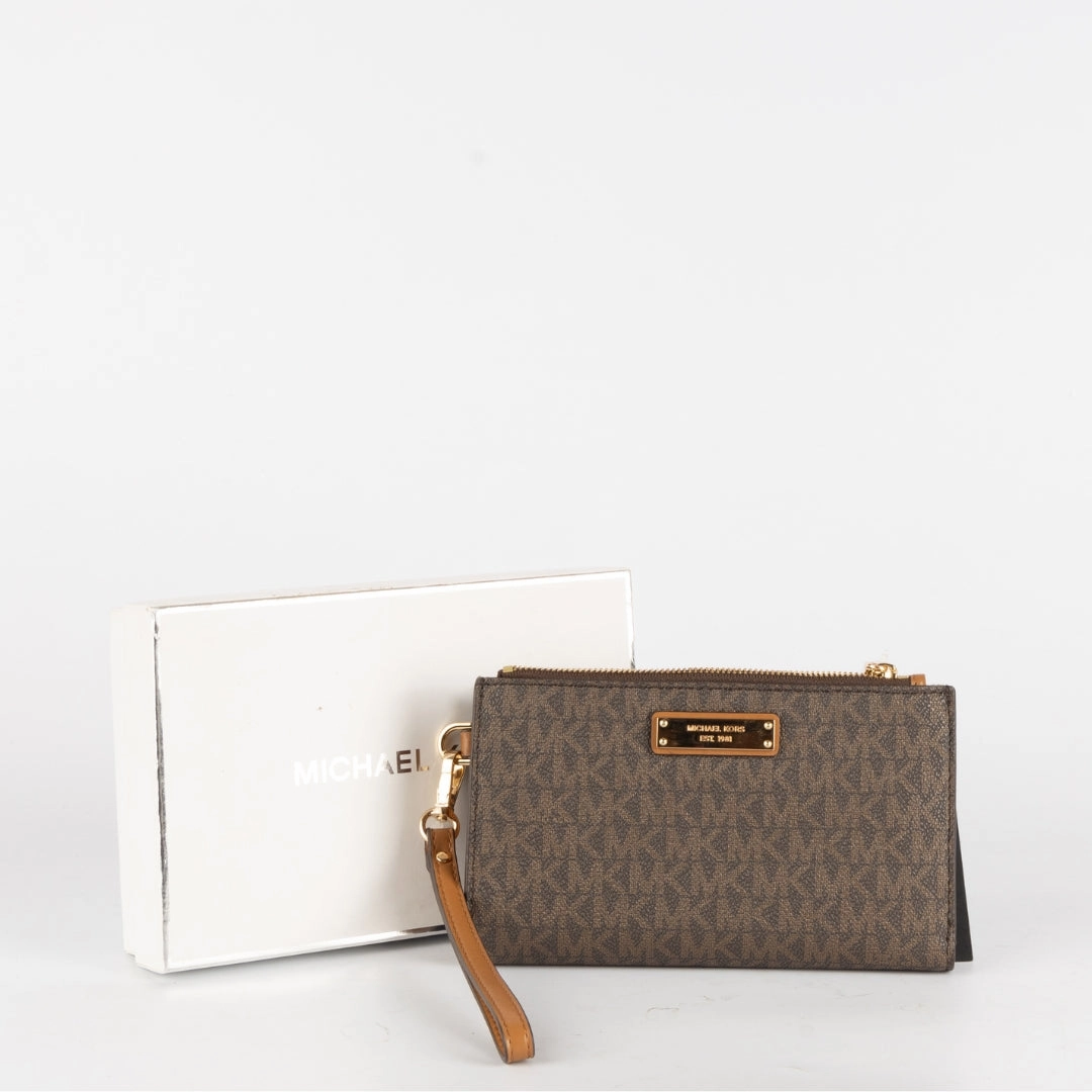 Michael Kors Jet Set Wristlet
