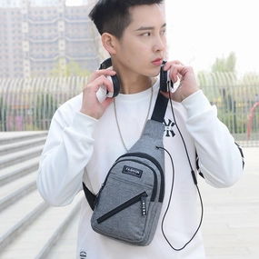 Multi-layer casual messenger bag