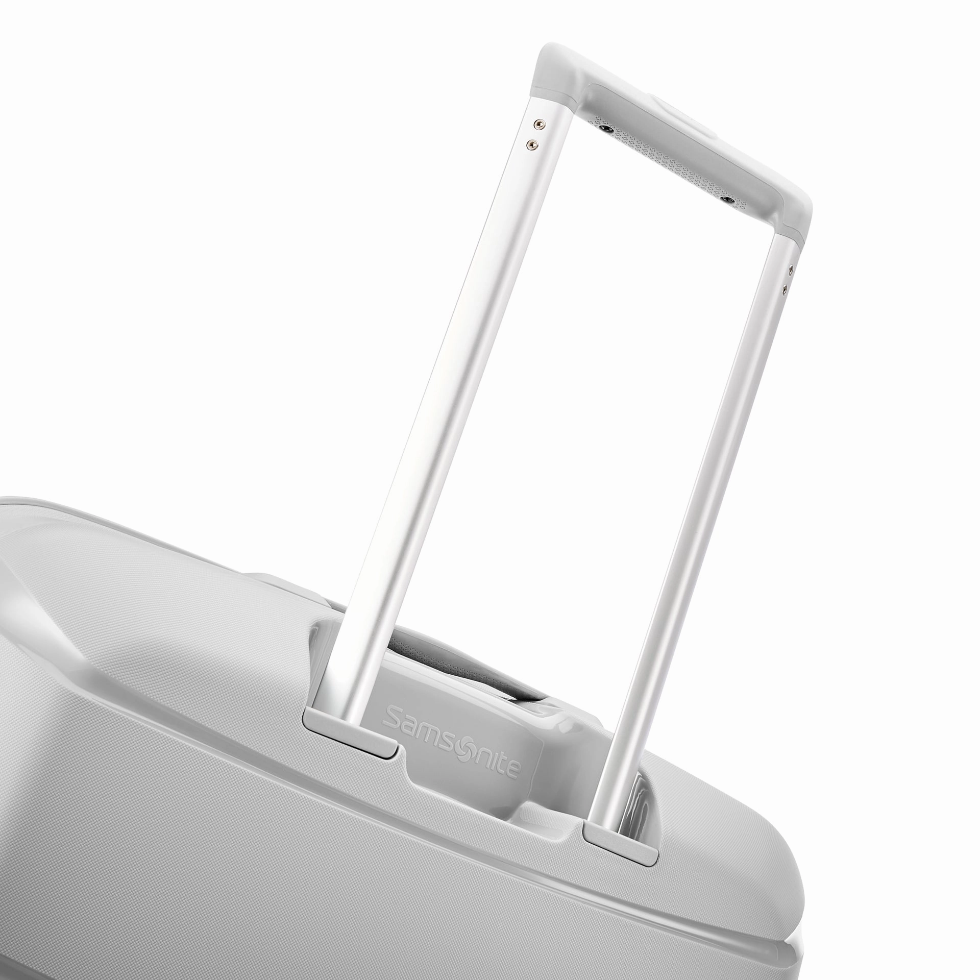 Outline Pro Hardside 21.5" Carry-on