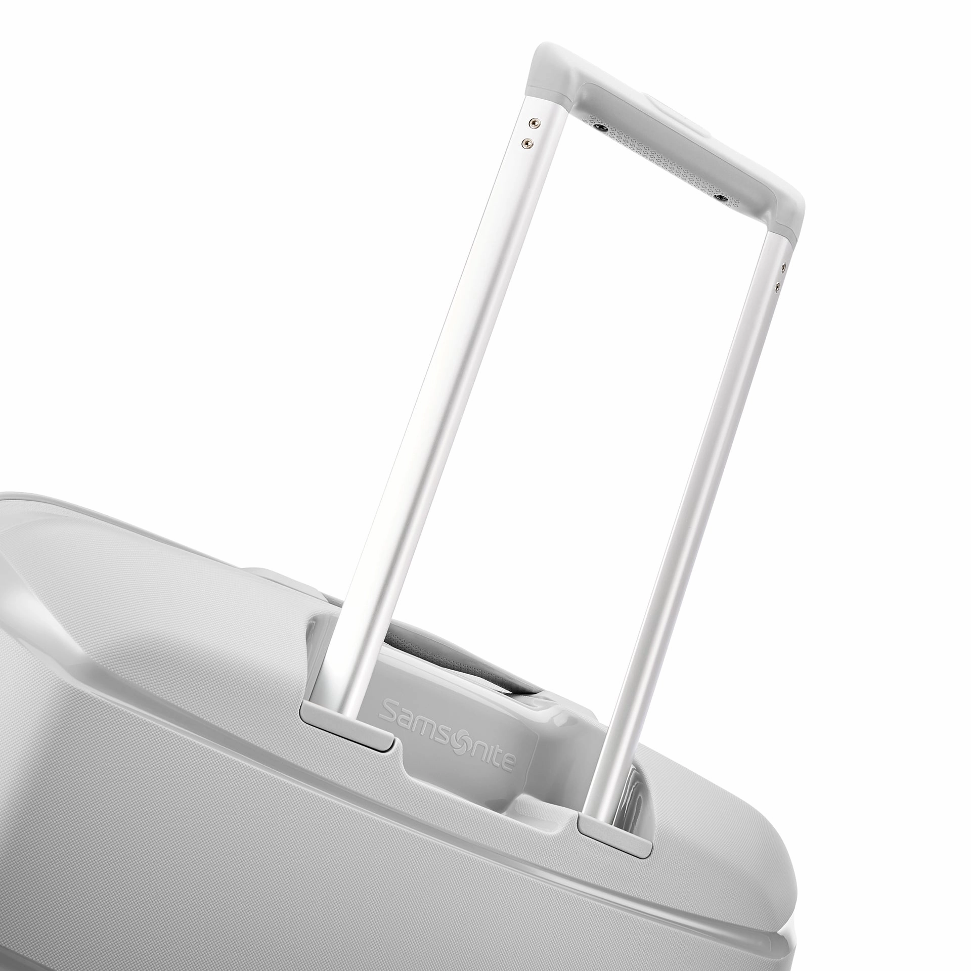 Outline Pro Hardside 27" Luggage