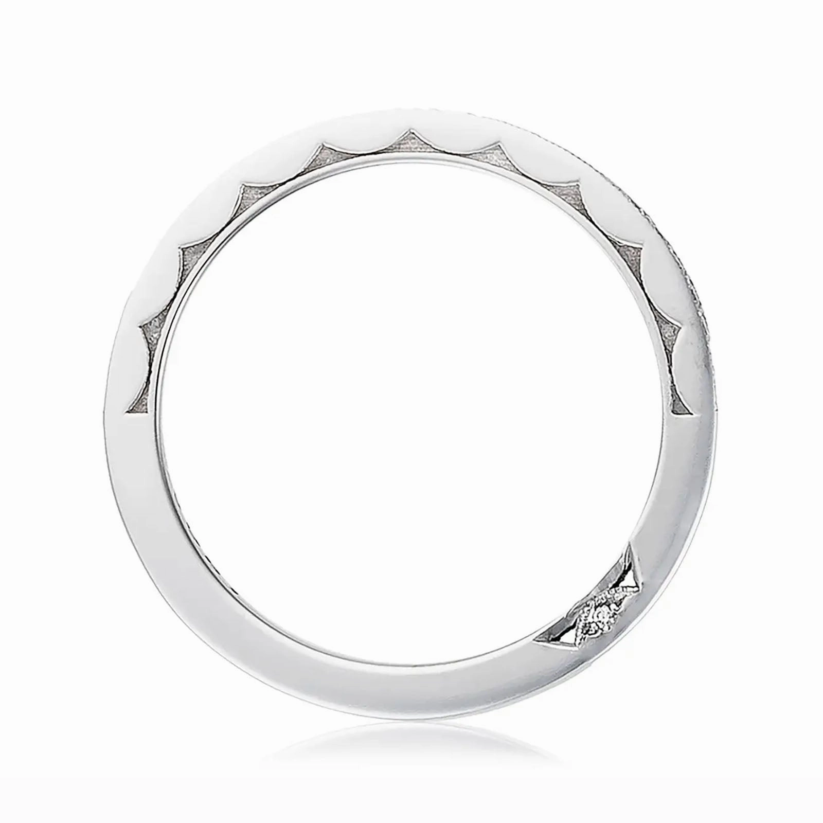 Pav?? Diamond Halfway Band