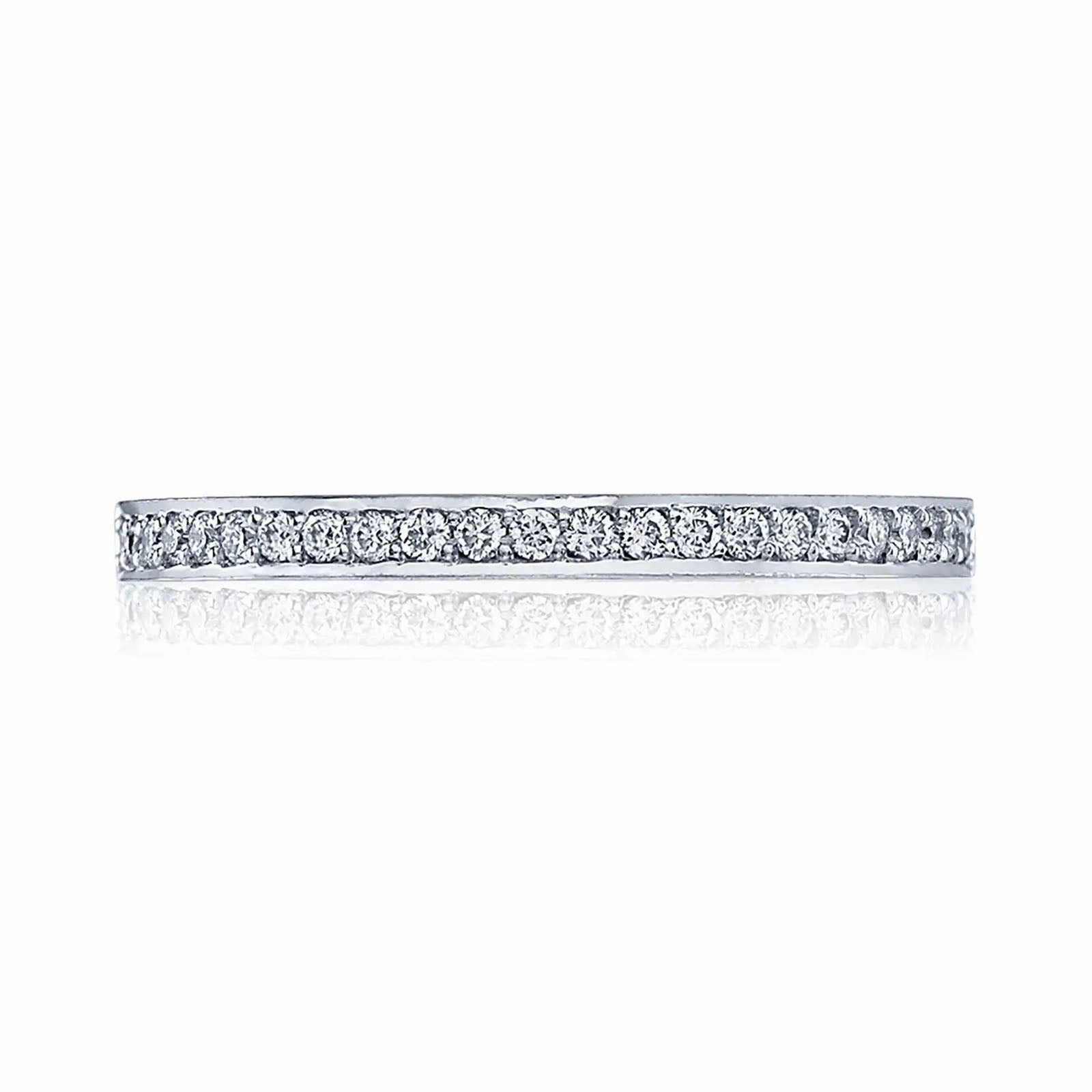 Pav?? Diamond Halfway Band