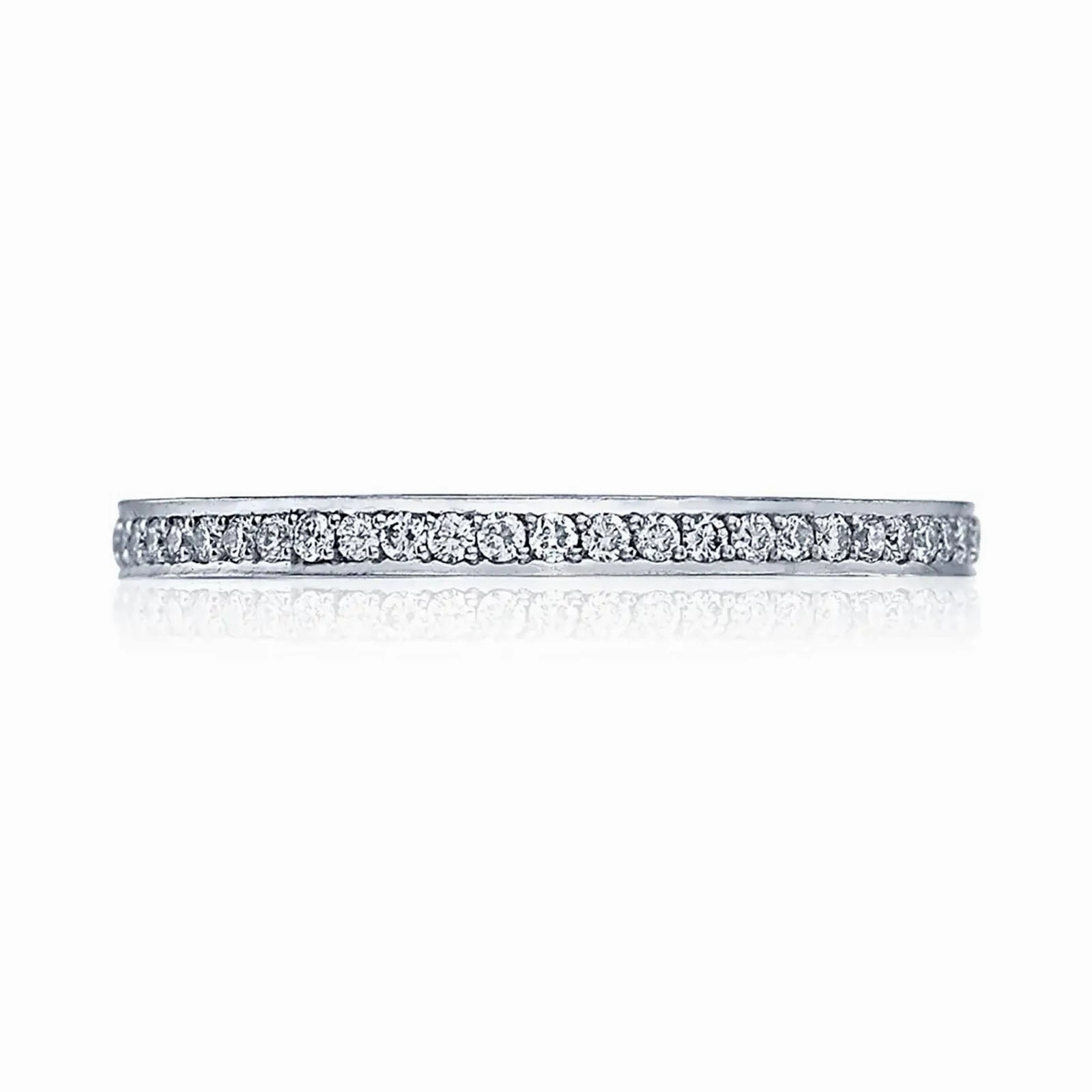 Pav?? Diamond Halfway Band