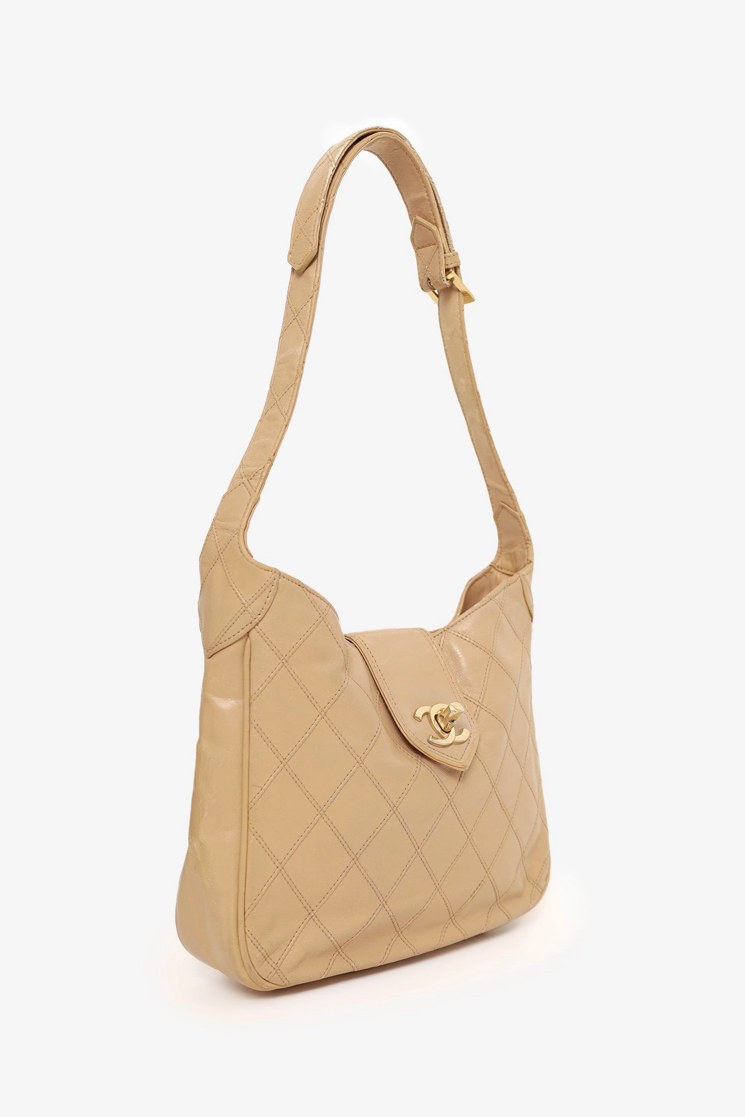 Pre-Loved Chanel? 1986-88 Beige Quilted Lambskin CC Hobo Shoulder Bag with Pouch