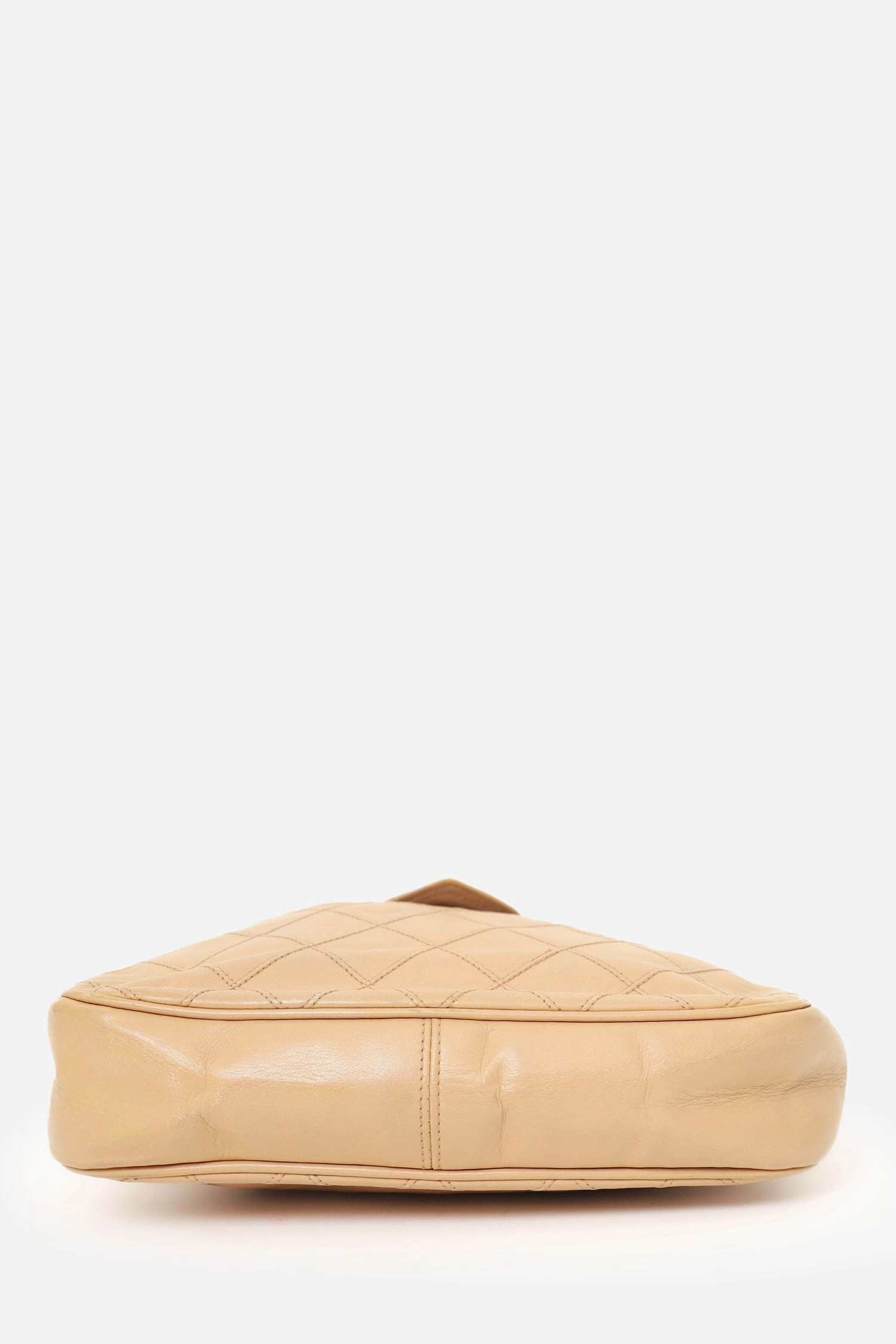 Pre-Loved Chanel? 1986-88 Beige Quilted Lambskin CC Hobo Shoulder Bag with Pouch