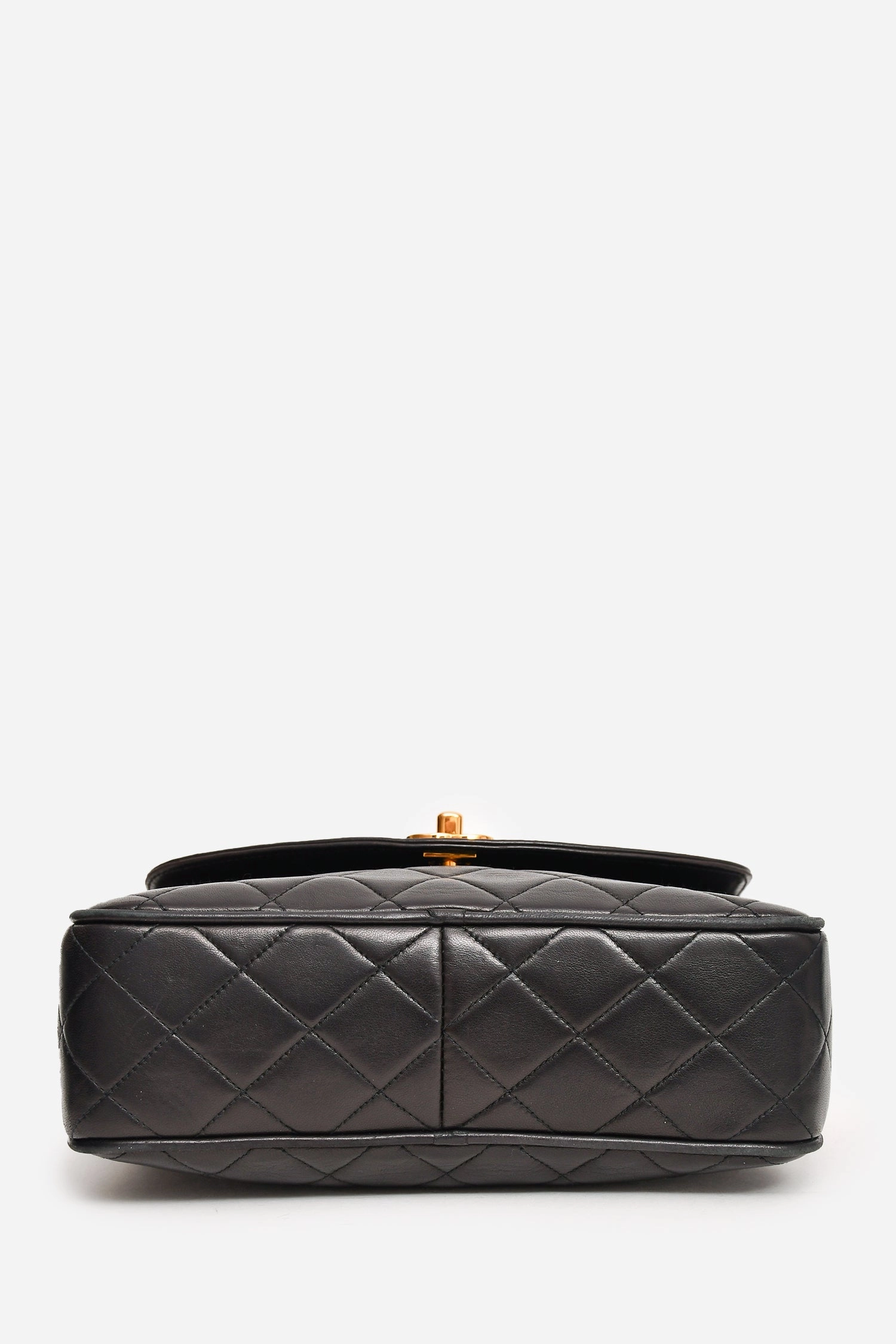Pre-Loved Chanel? 1991-4 Black Leather Quilted Turn Lock Camera Crossbody